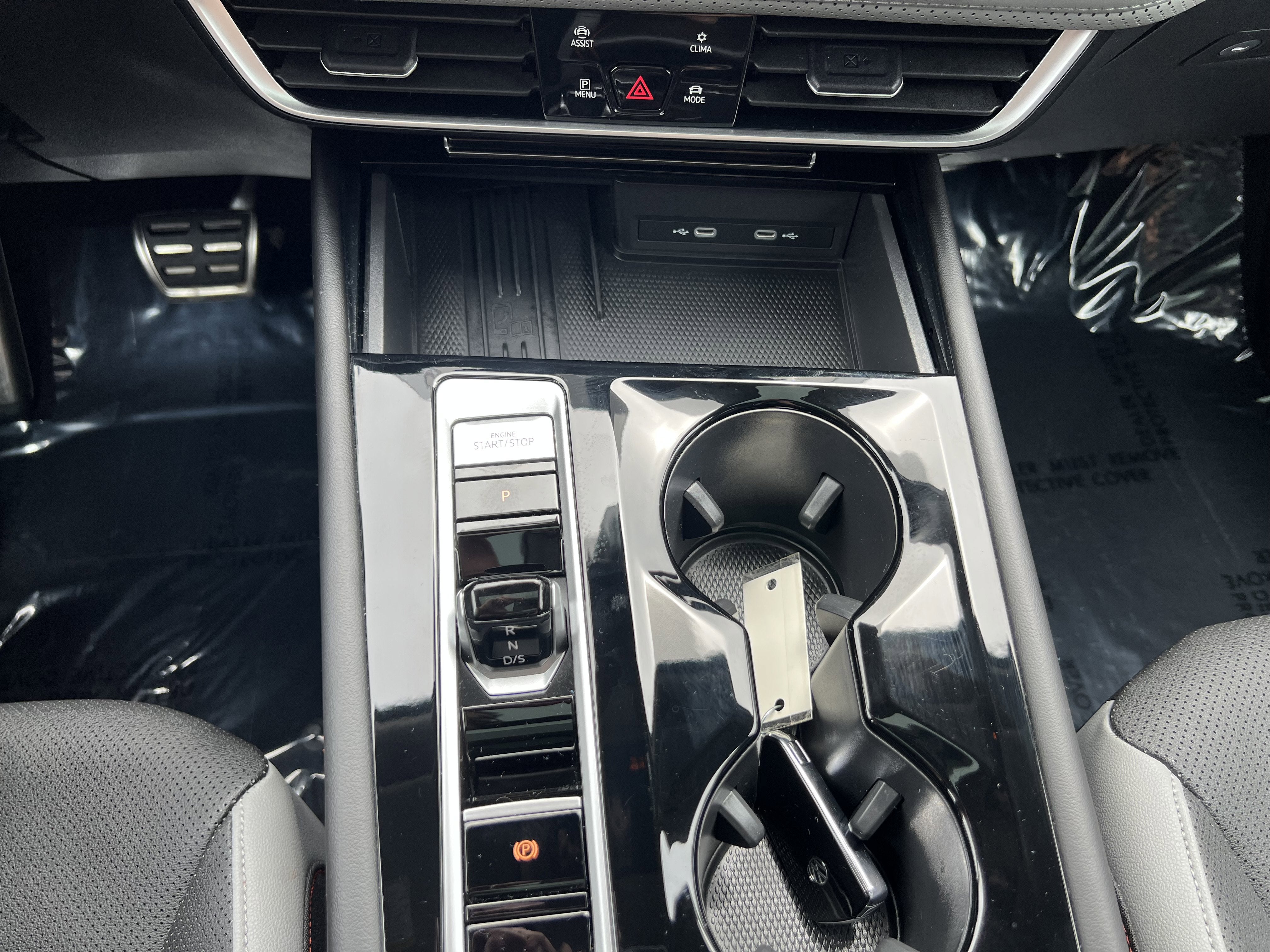 2025 Volkswagen Atlas 2.0T Peak Edition