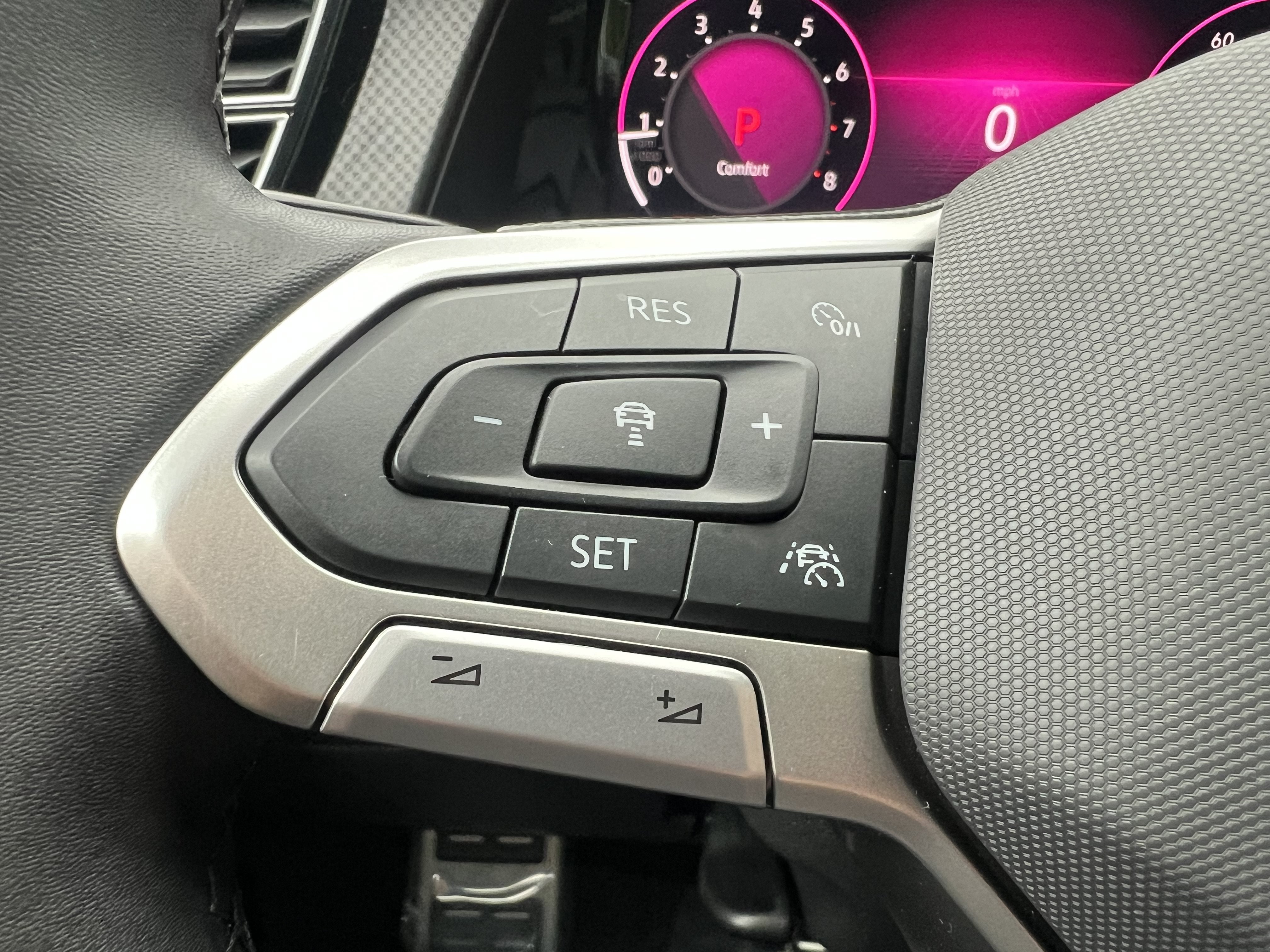 2024 Volkswagen Atlas 2.0T Peak Edition SE w/Technology