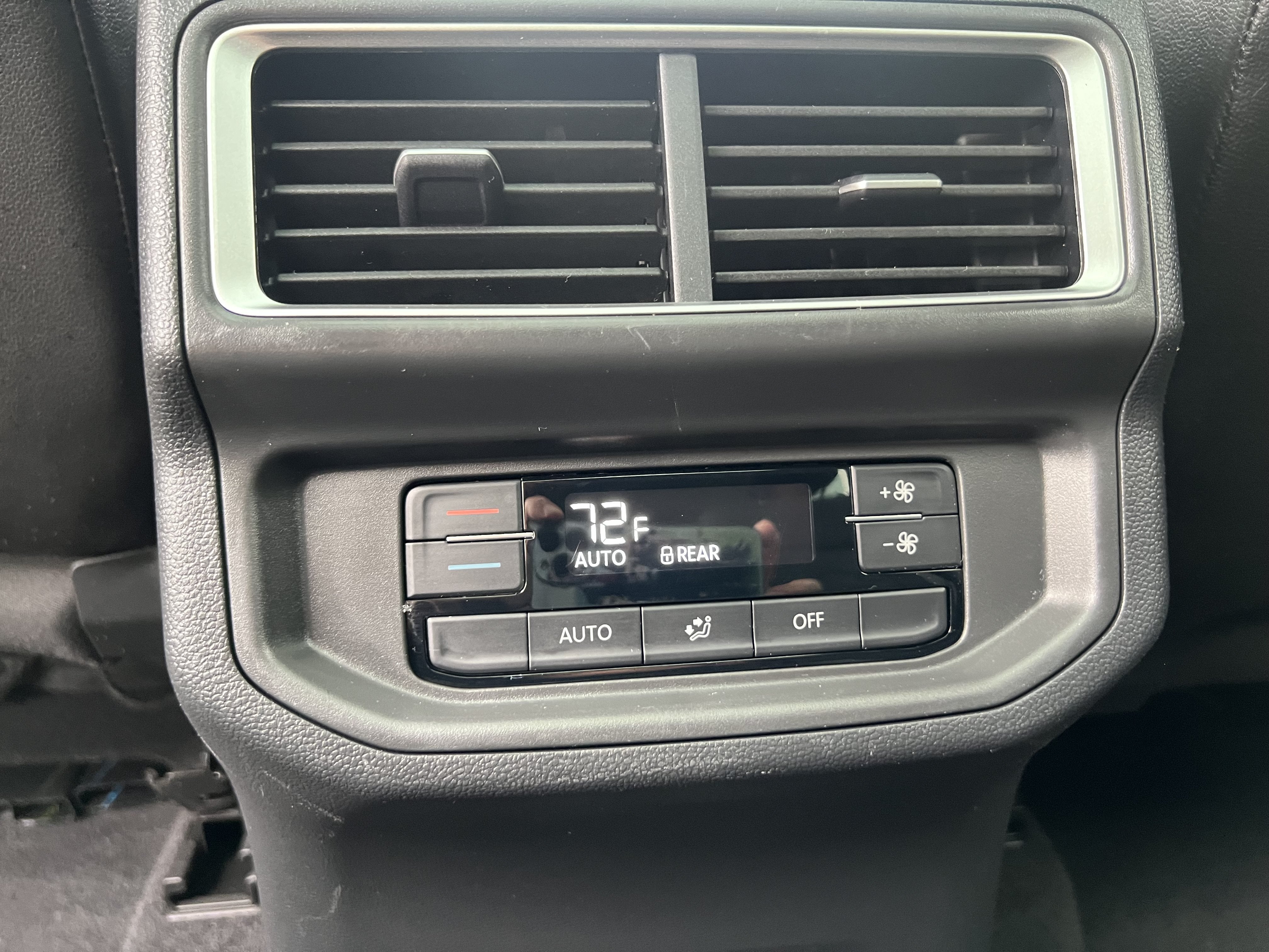 2024 Volkswagen Atlas 2.0T Peak Edition SE w/Technology