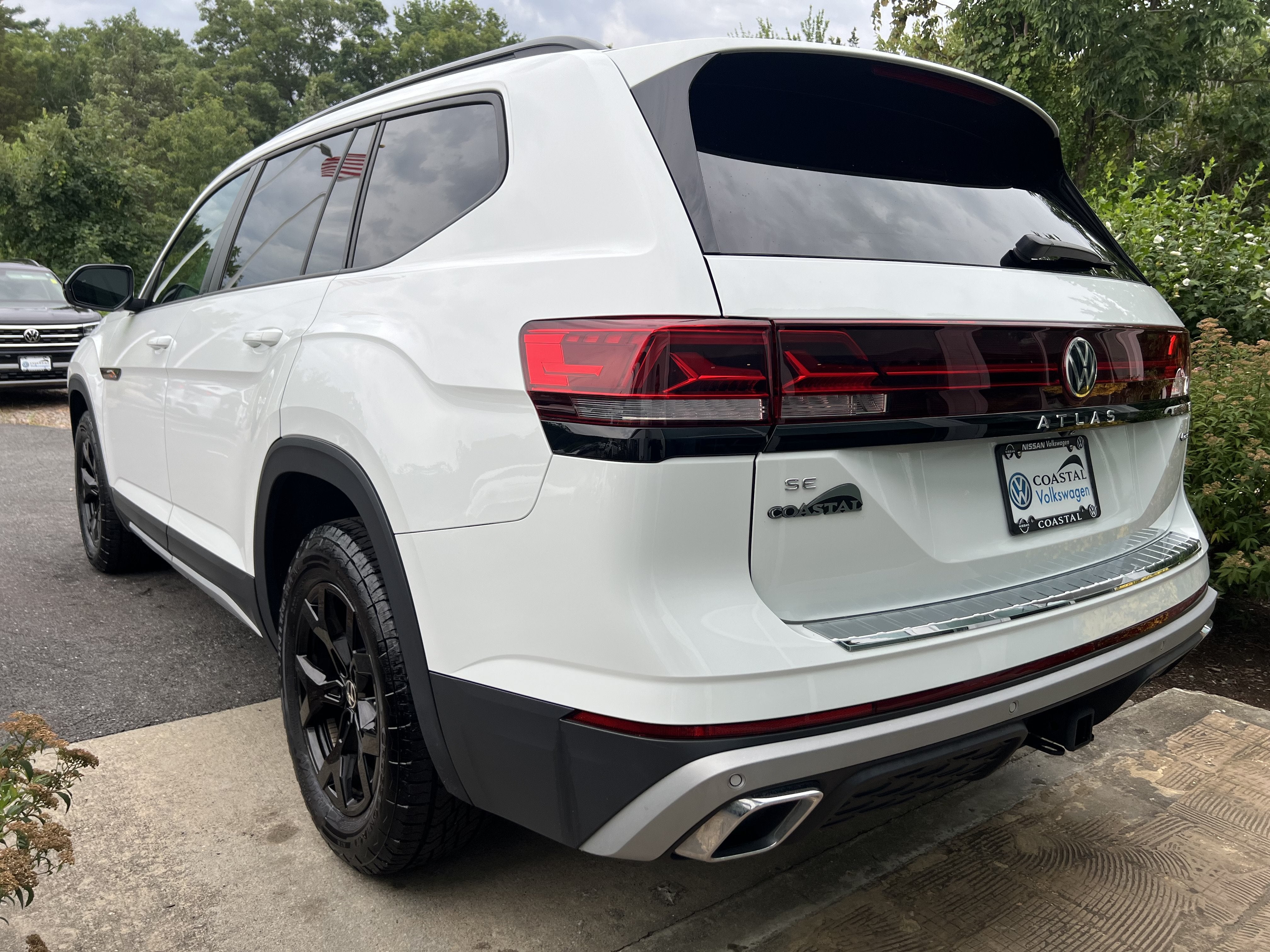 2024 Volkswagen Atlas 2.0T Peak Edition SE w/Technology