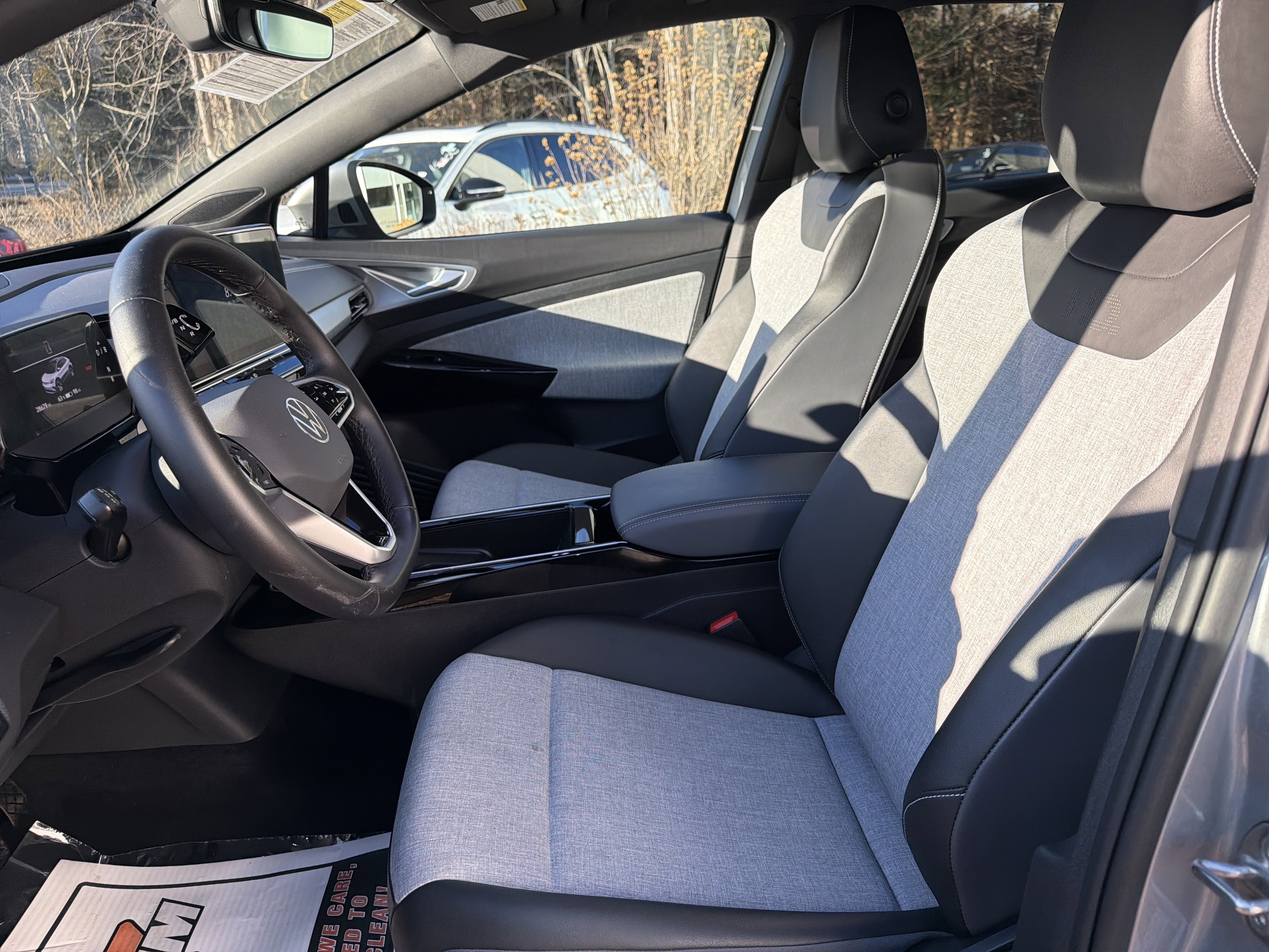 2023 Volkswagen ID.4 Pro