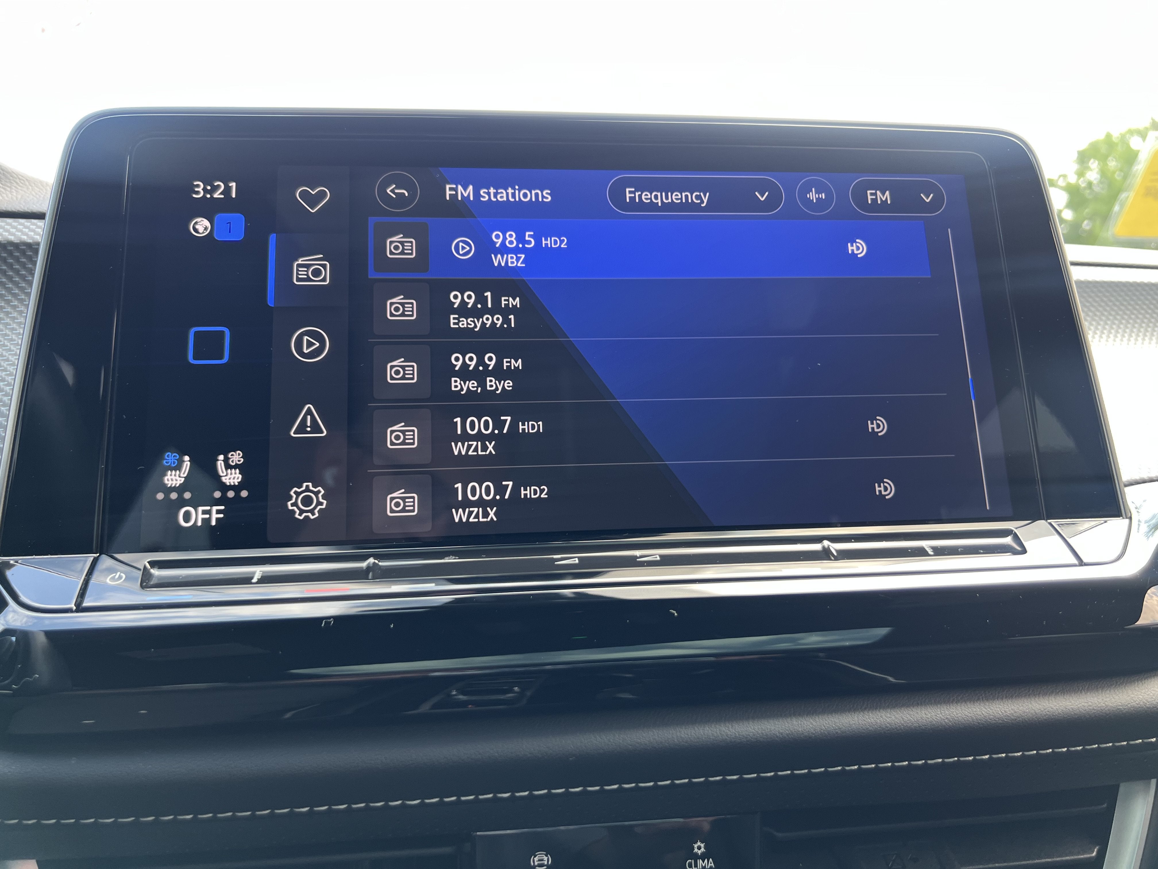2024 Volkswagen Atlas Cross Sport 2.0T SEL Premium R-Line