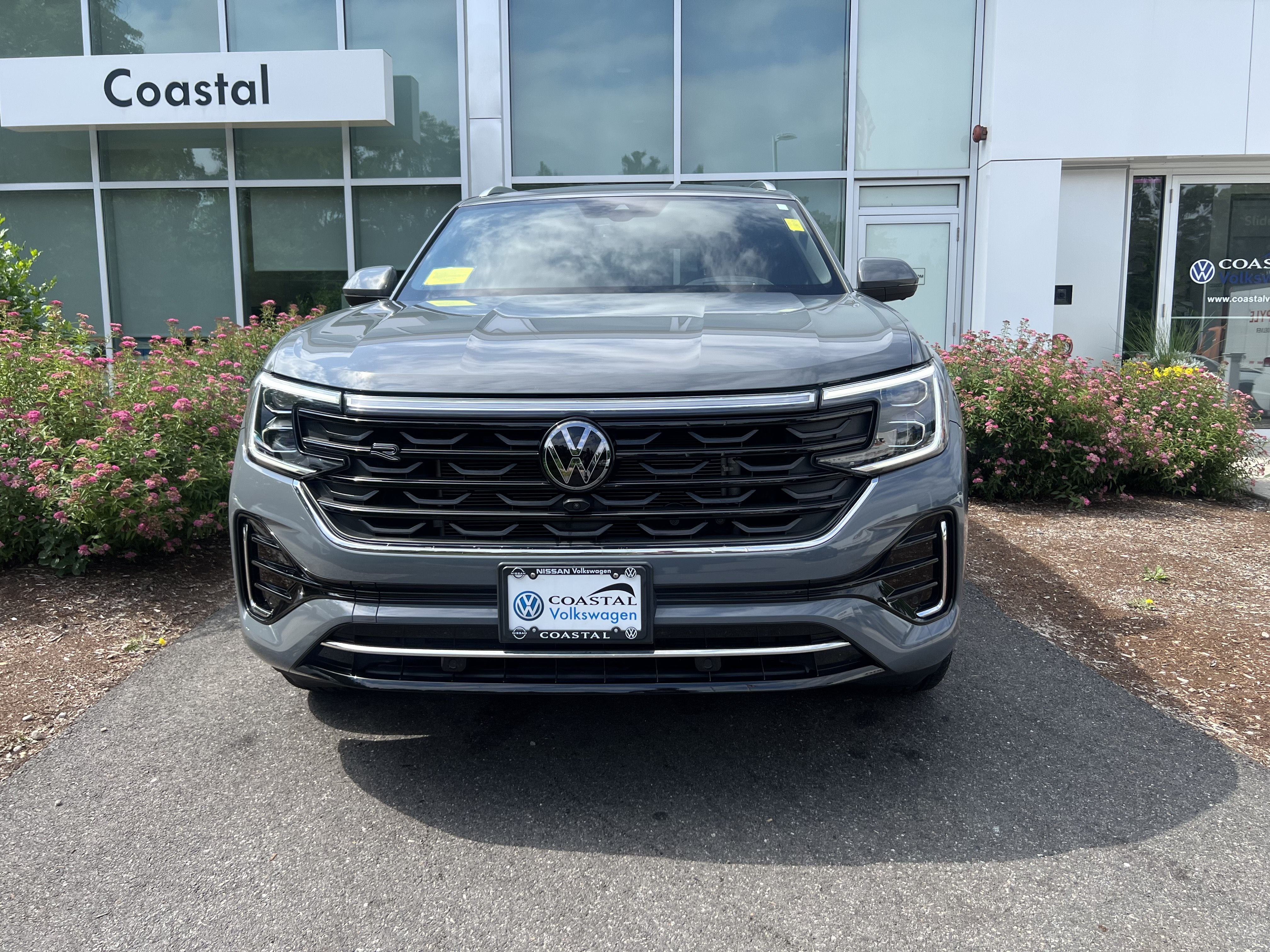2024 Volkswagen Atlas Cross Sport 2.0T SEL Premium R-Line