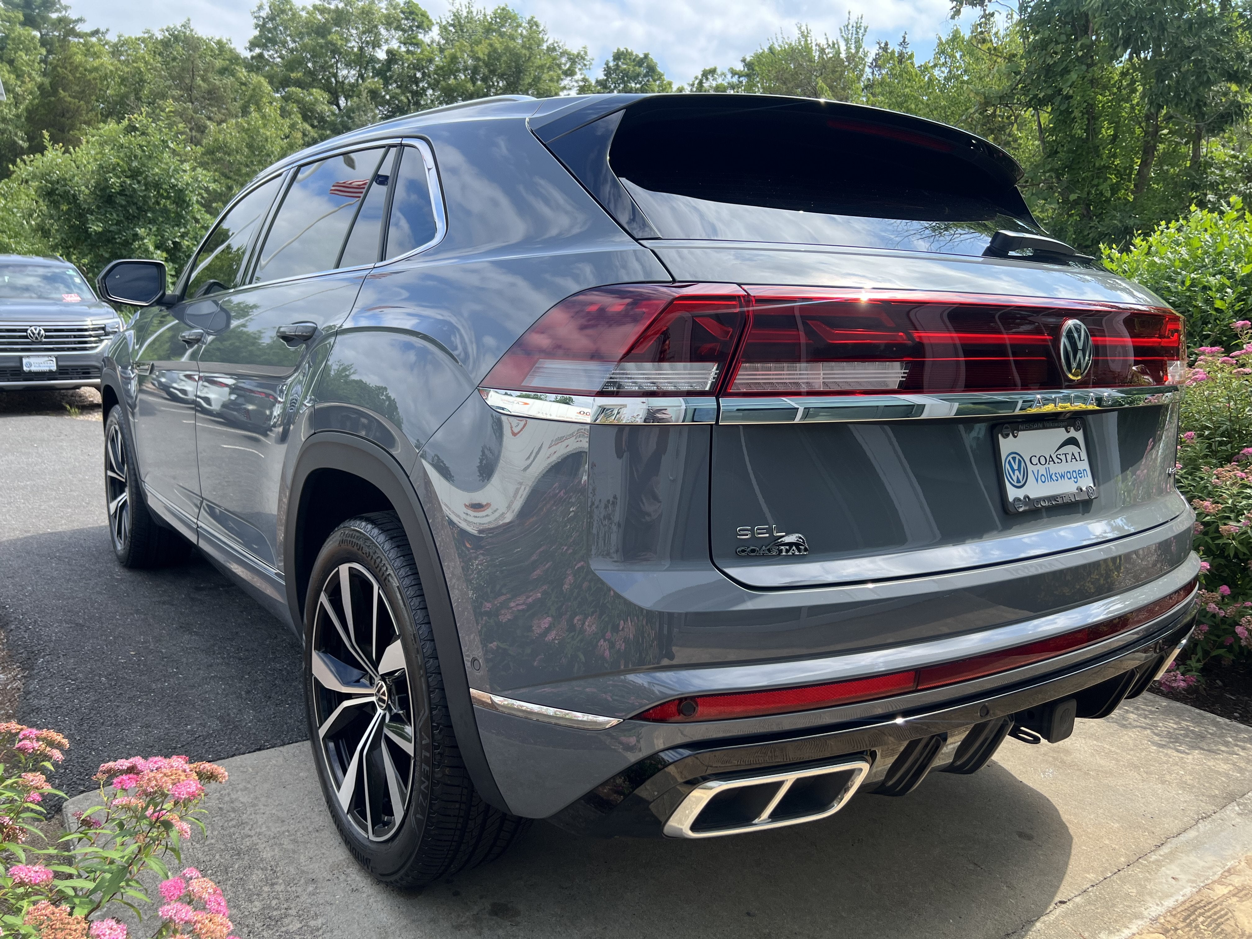 2024 Volkswagen Atlas Cross Sport 2.0T SEL Premium R-Line