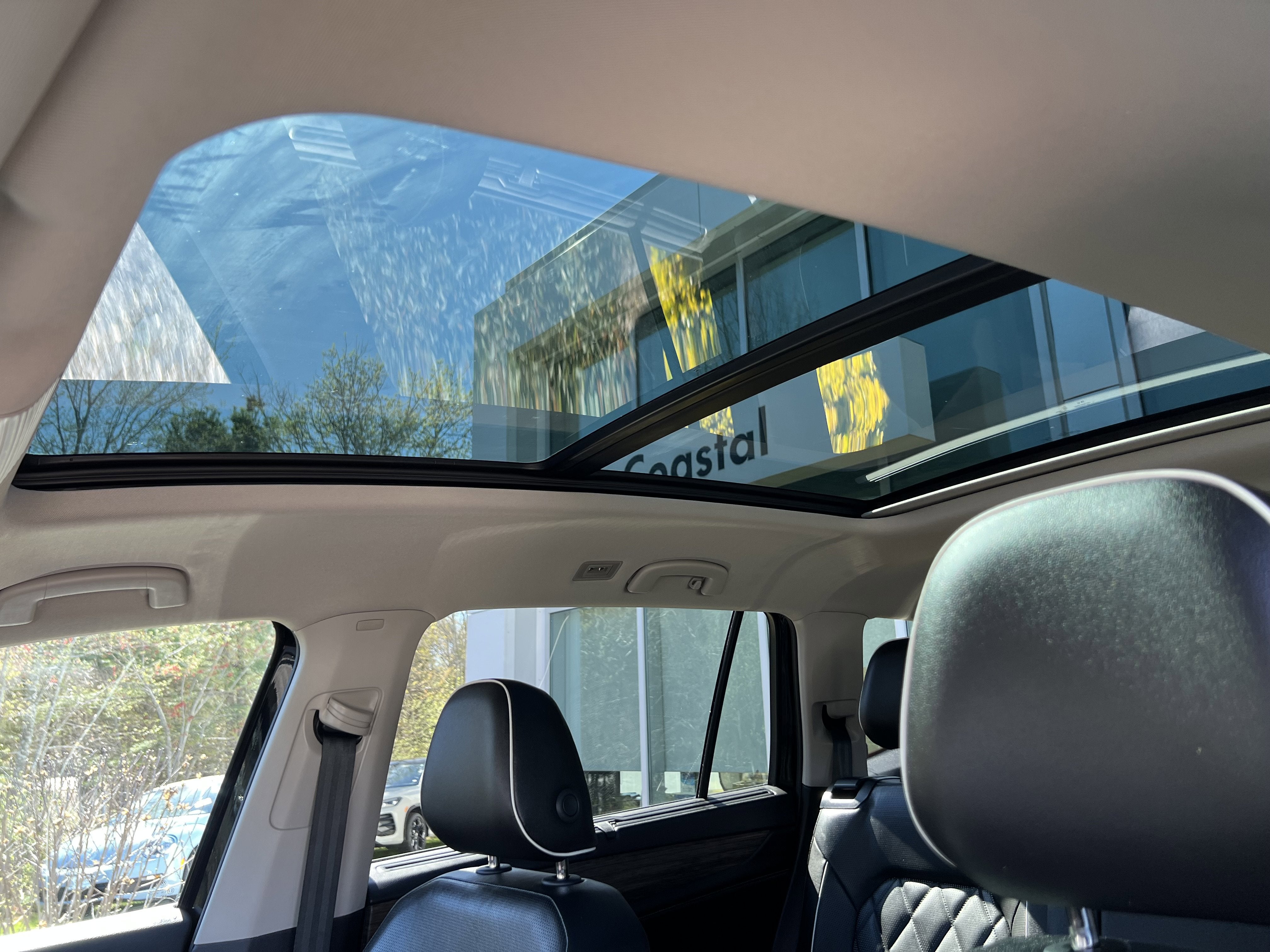 2024 Volkswagen Atlas 2.0T SEL Premium R-Line