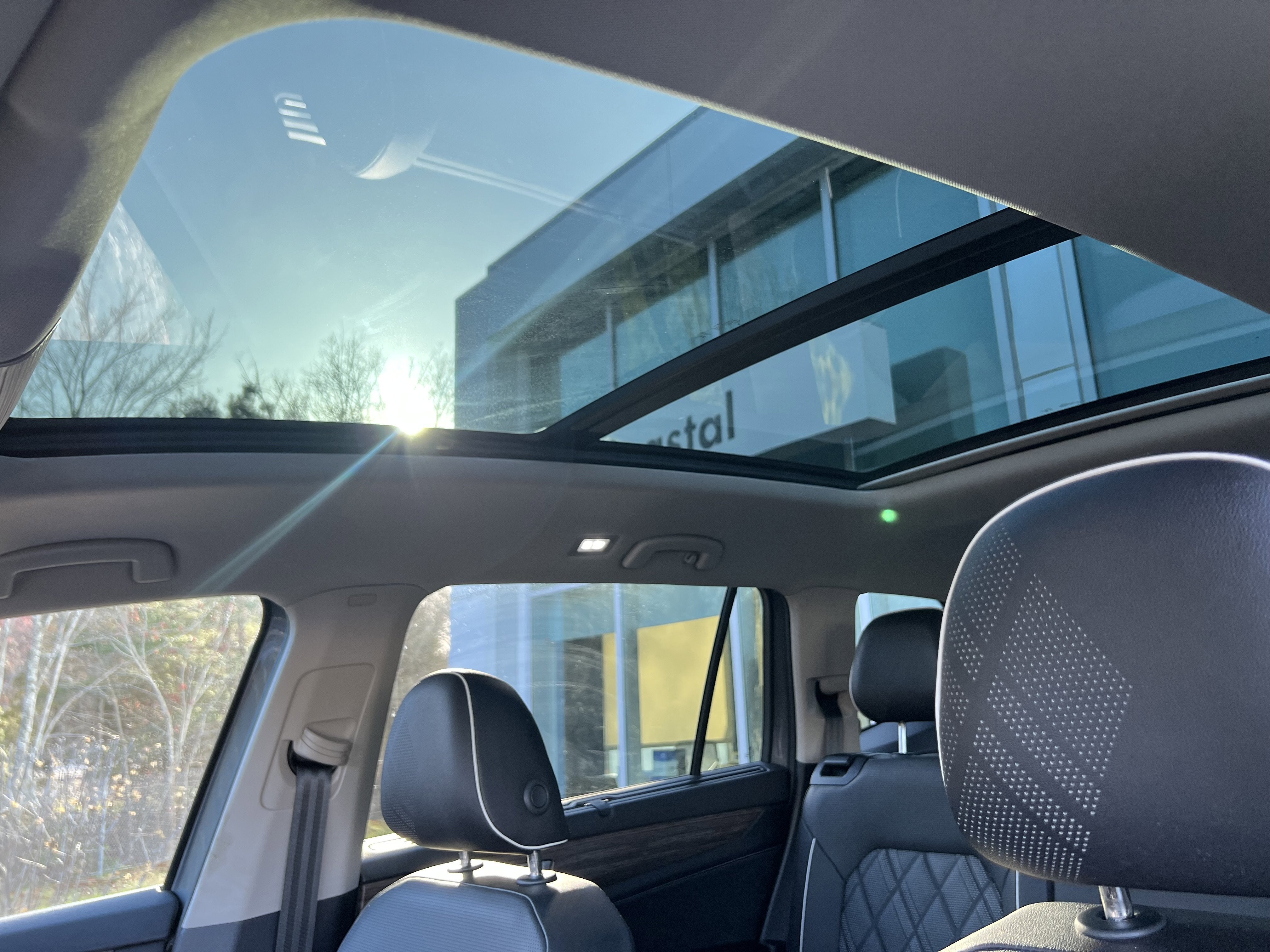 2025 Volkswagen Atlas 2.0T SEL Premium R-Line