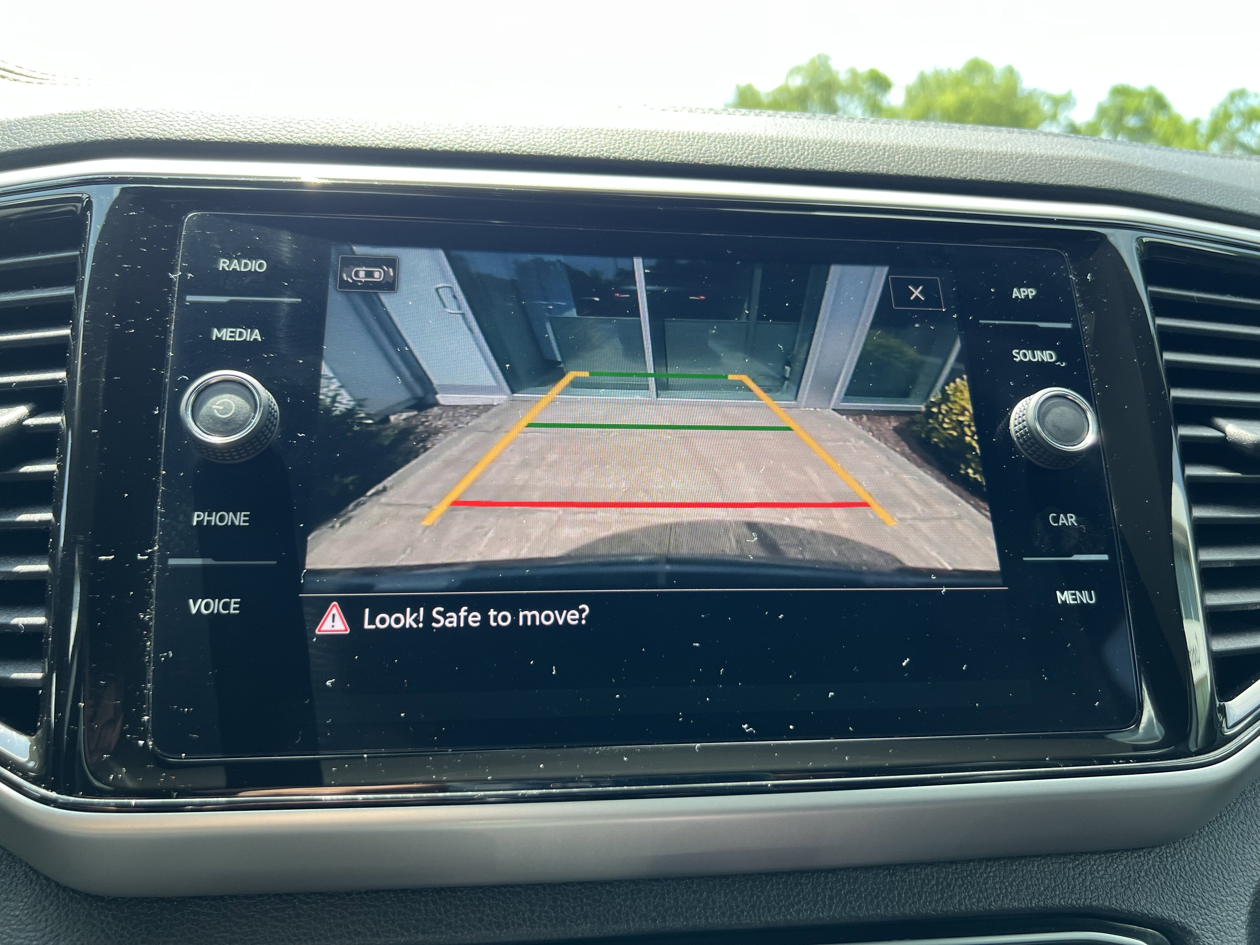 2023 Volkswagen Atlas Cross Sport 2.0T SE w/Technology