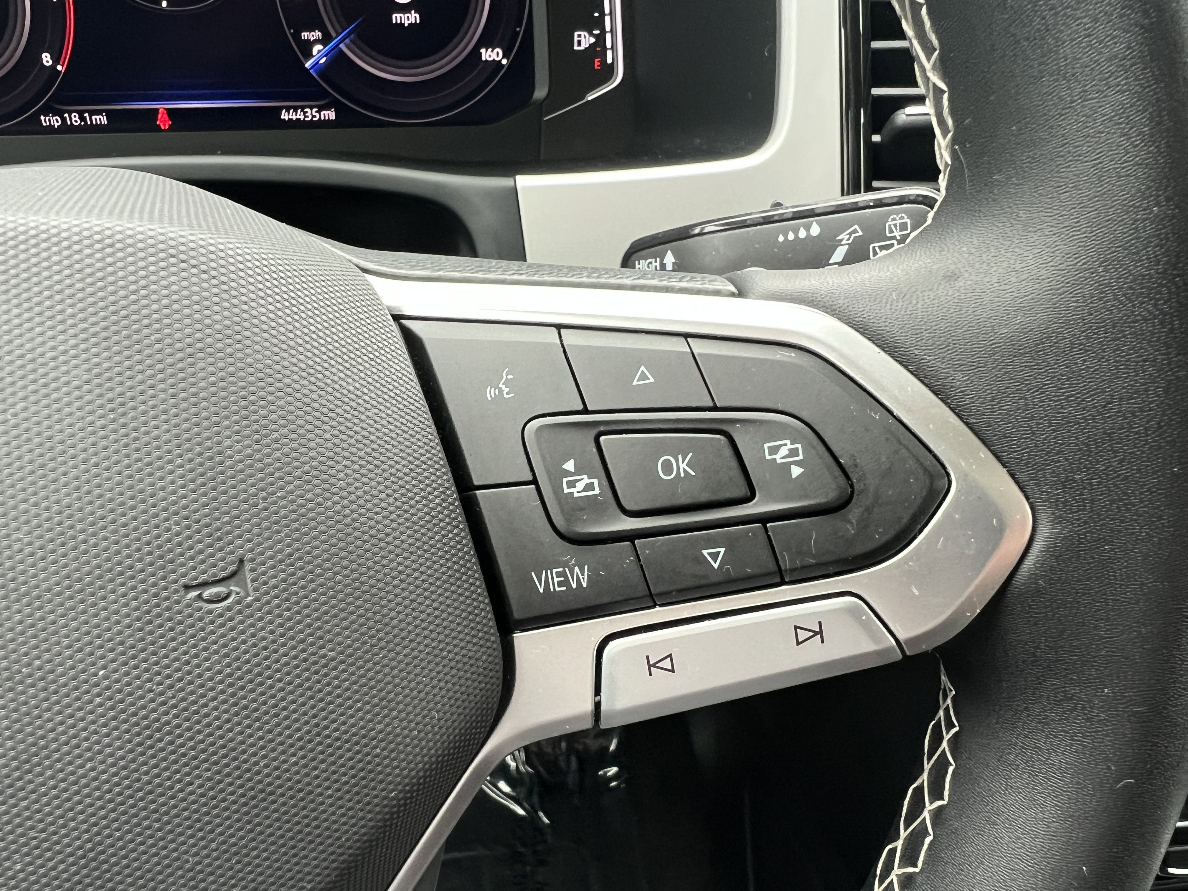 2023 Volkswagen Atlas 2.0T SE w/Technology