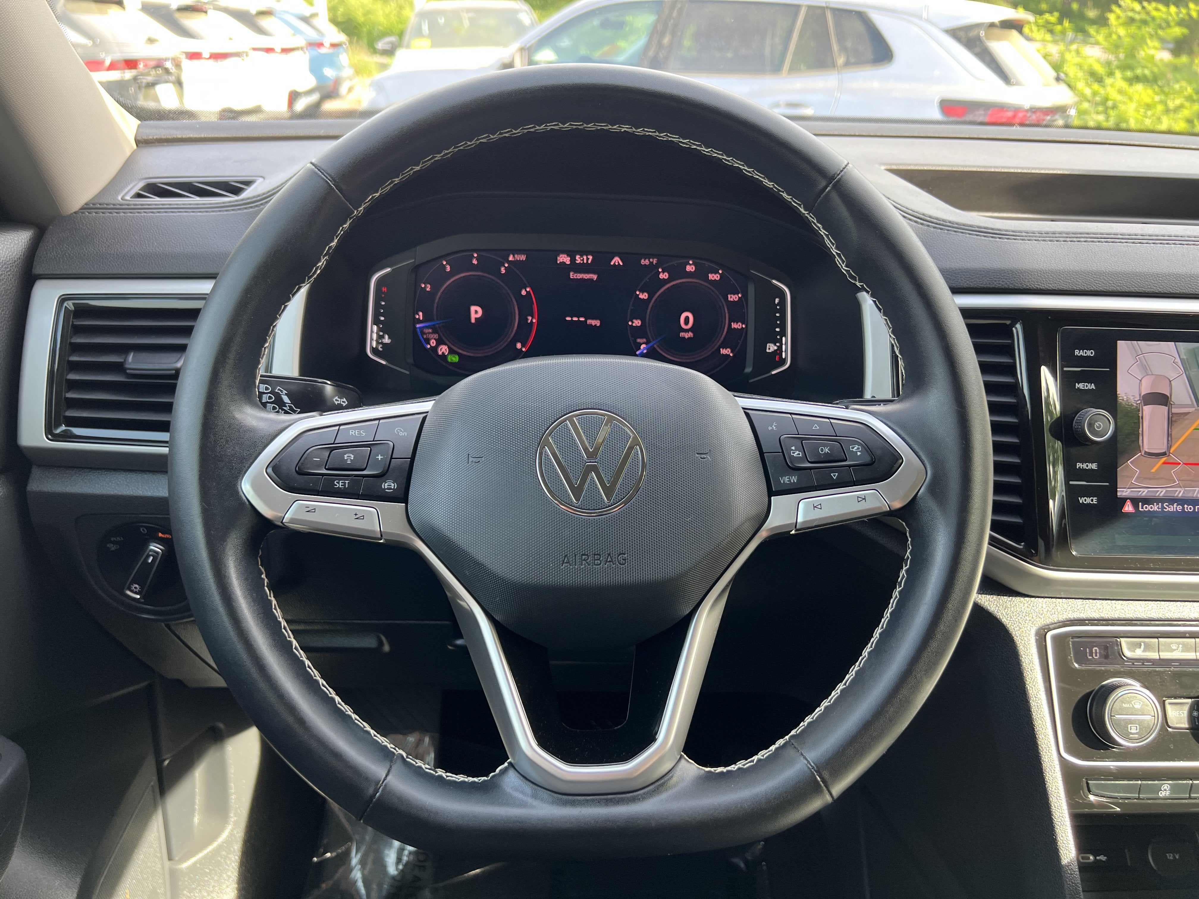 2023 Volkswagen Atlas 3.6L V6 SE w/Technology W/Black Wheel Package