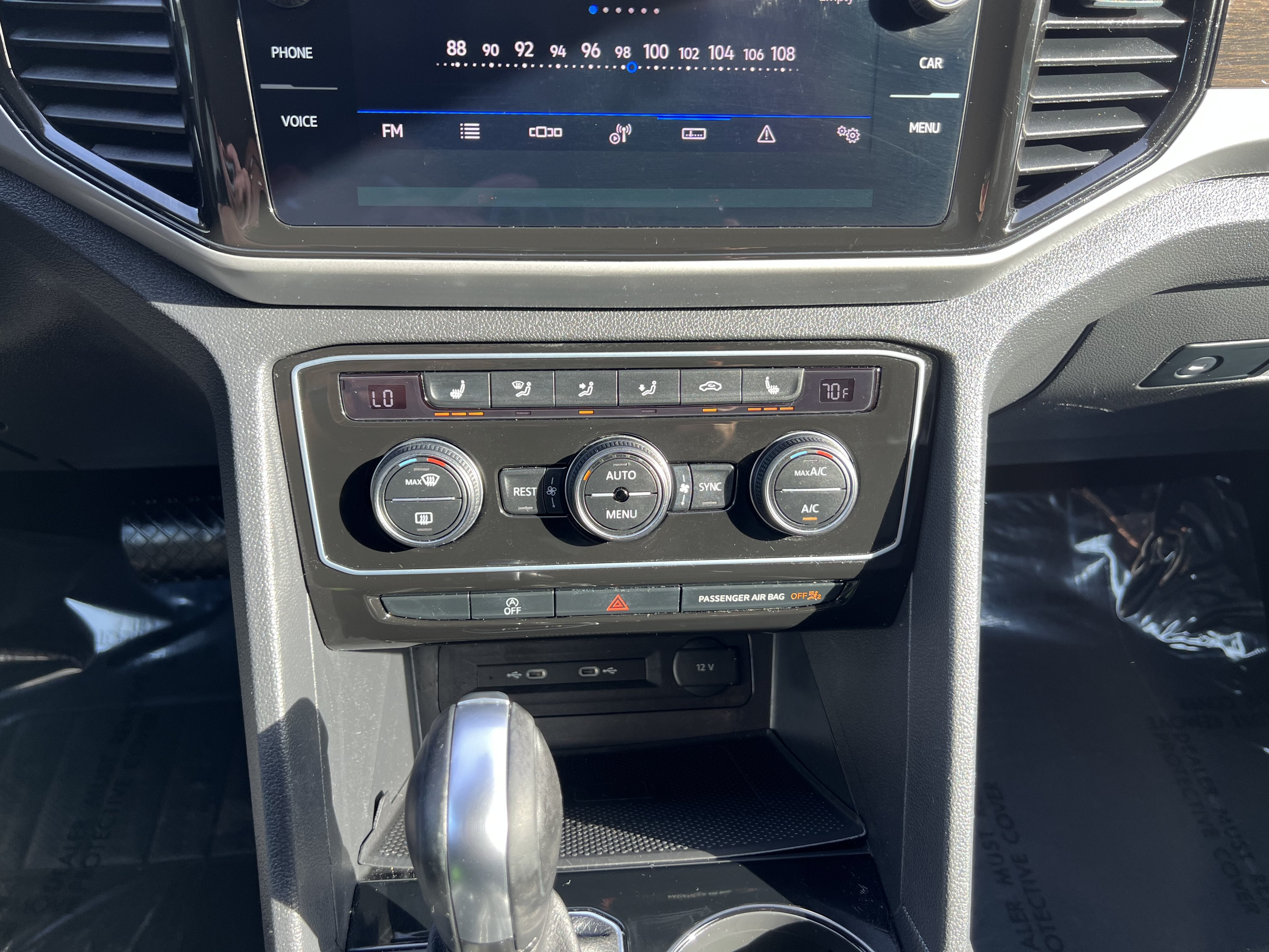 2023 Volkswagen Atlas 3.6L V6 SE w/Technology W/Black Wheel Package