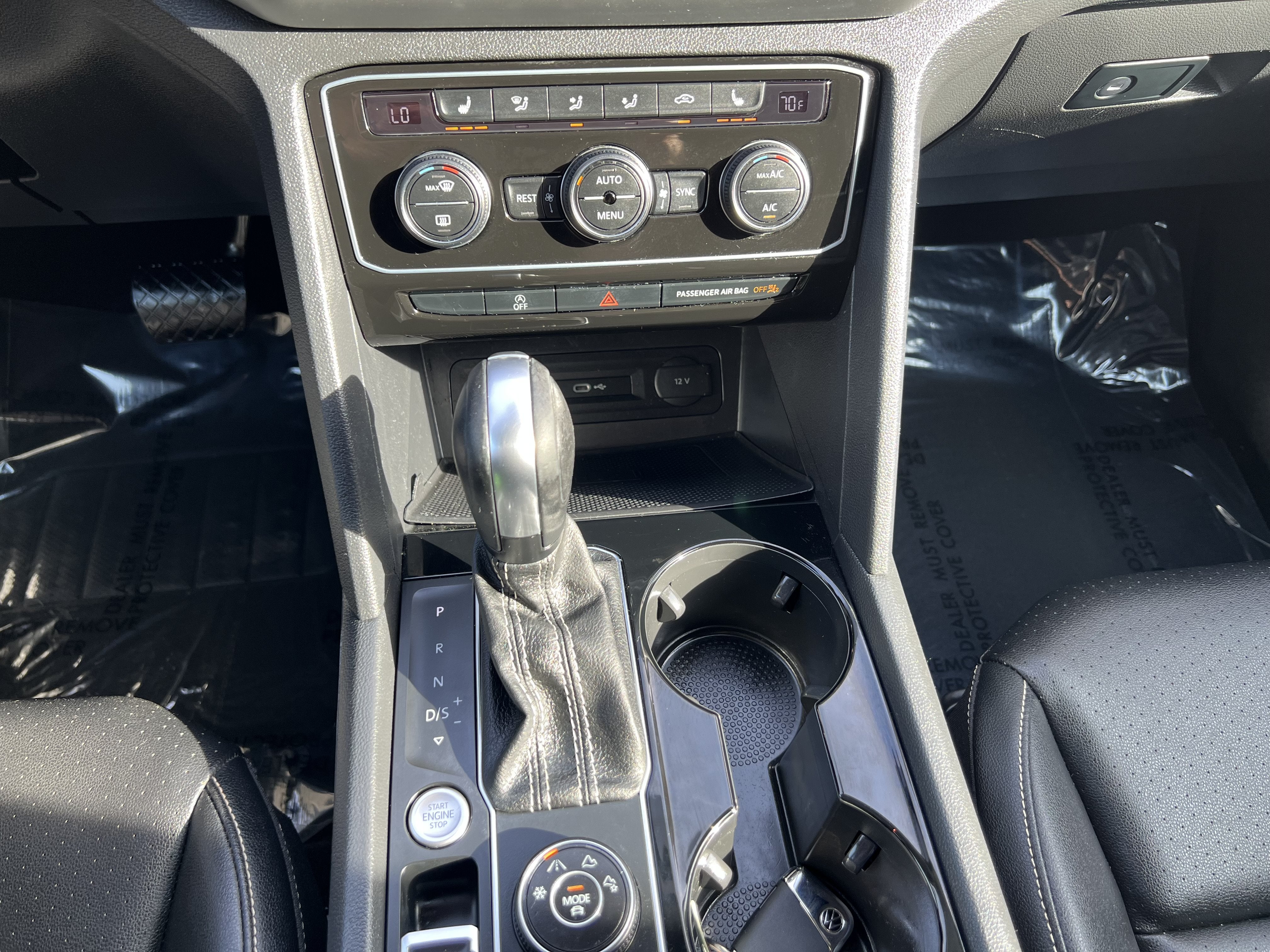 2023 Volkswagen Atlas 3.6L V6 SE w/Technology W/Black Wheel Package