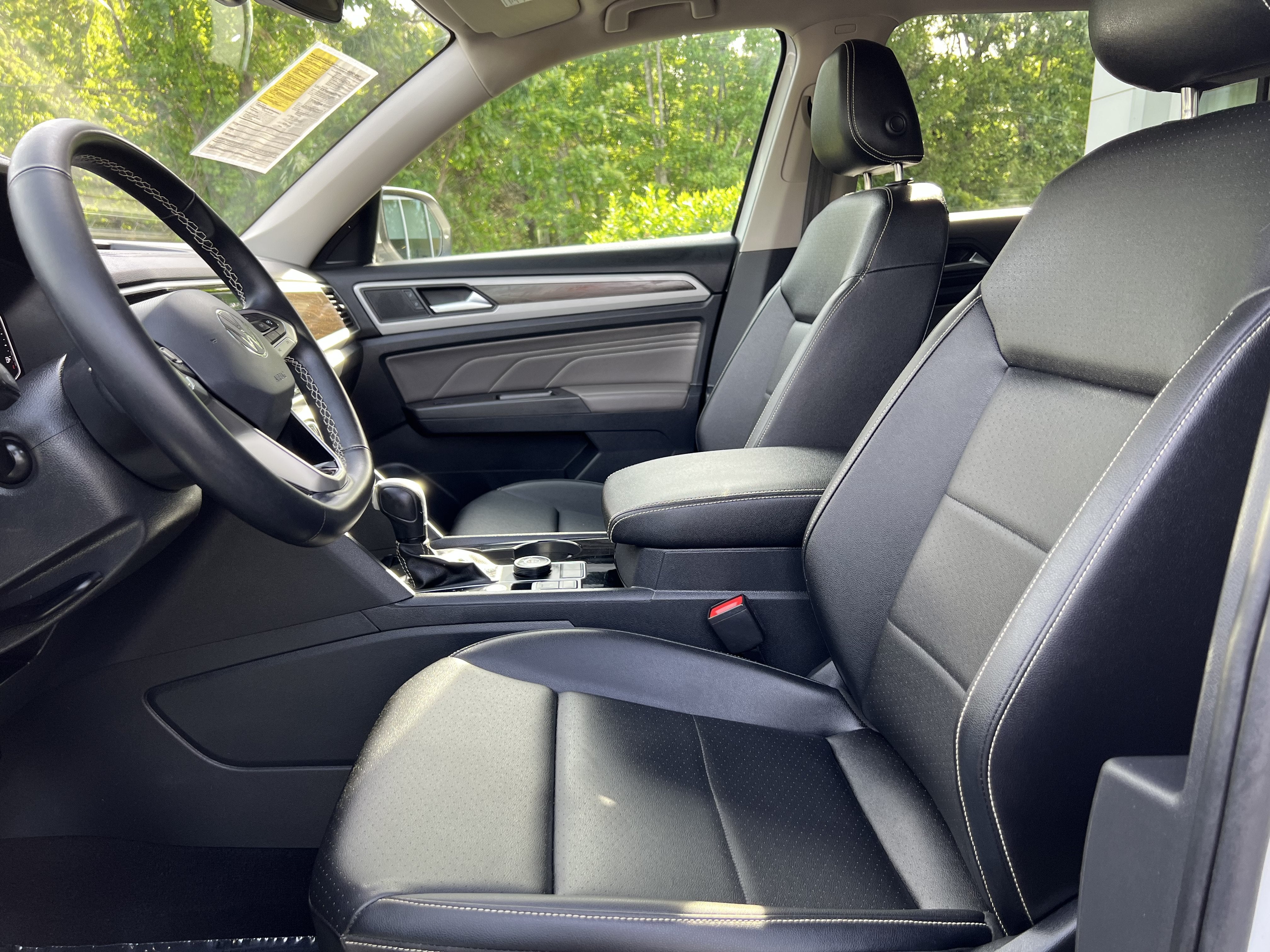 2023 Volkswagen Atlas 3.6L V6 SE w/Technology W/Black Wheel Package