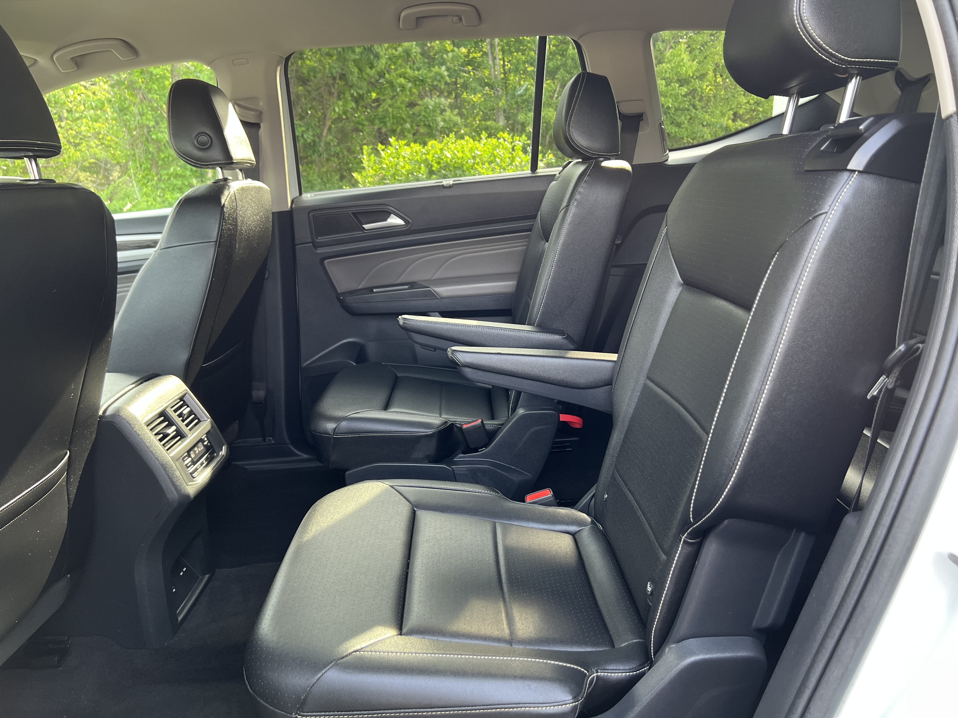 2023 Volkswagen Atlas 3.6L V6 SE w/Technology W/Black Wheel Package