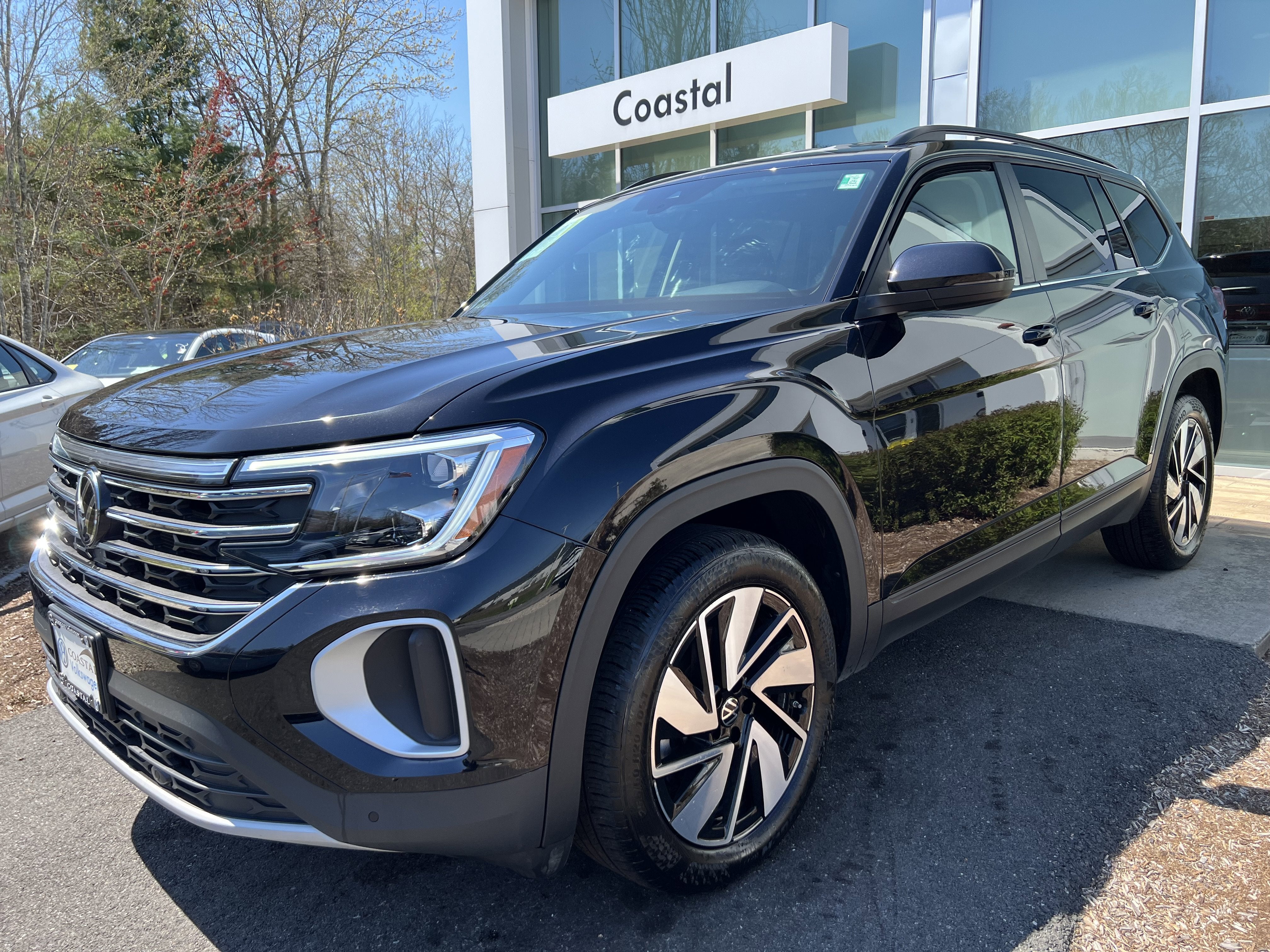 2025 Volkswagen Atlas 2.0T SE w/Technology