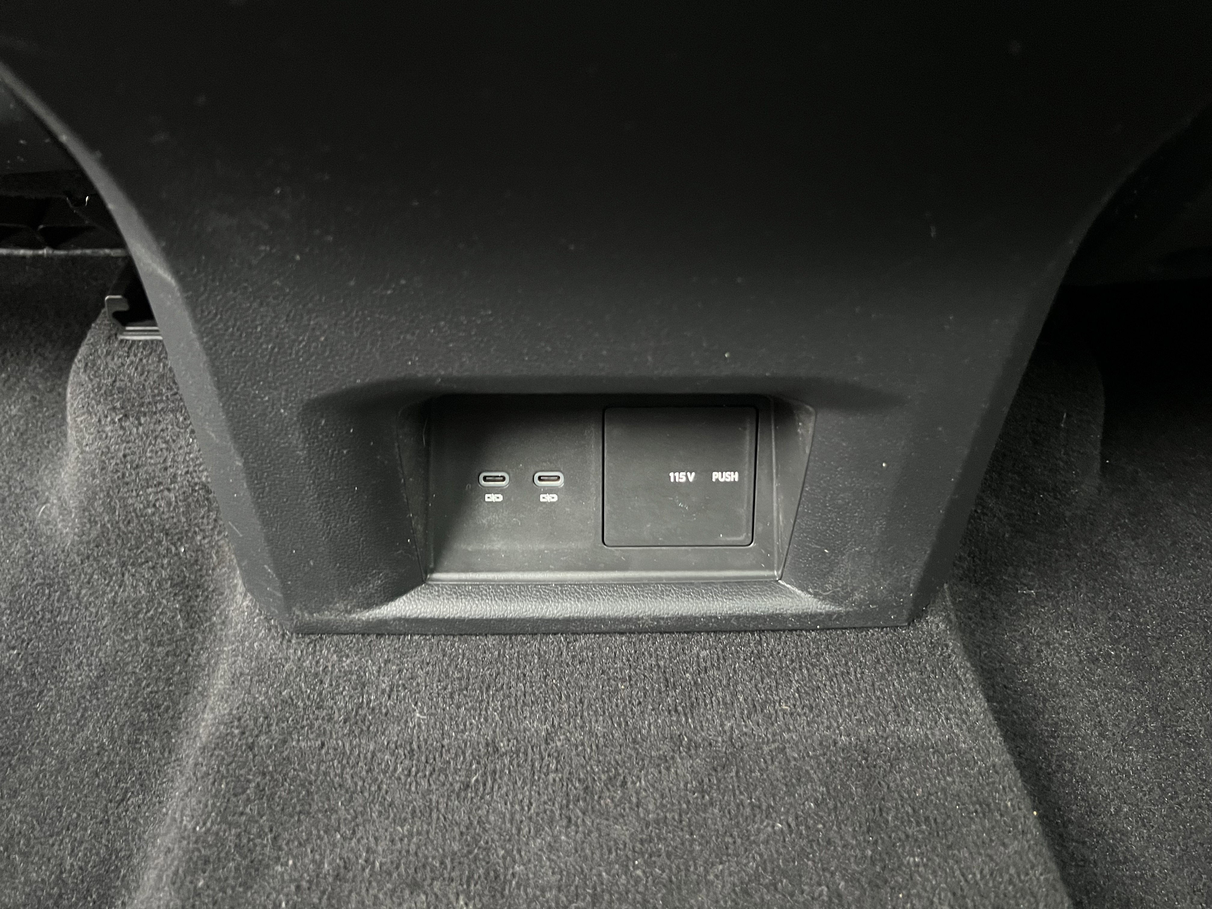 2023 Volkswagen Atlas 3.6L V6 SE w/Technology w/panoramic sunroof