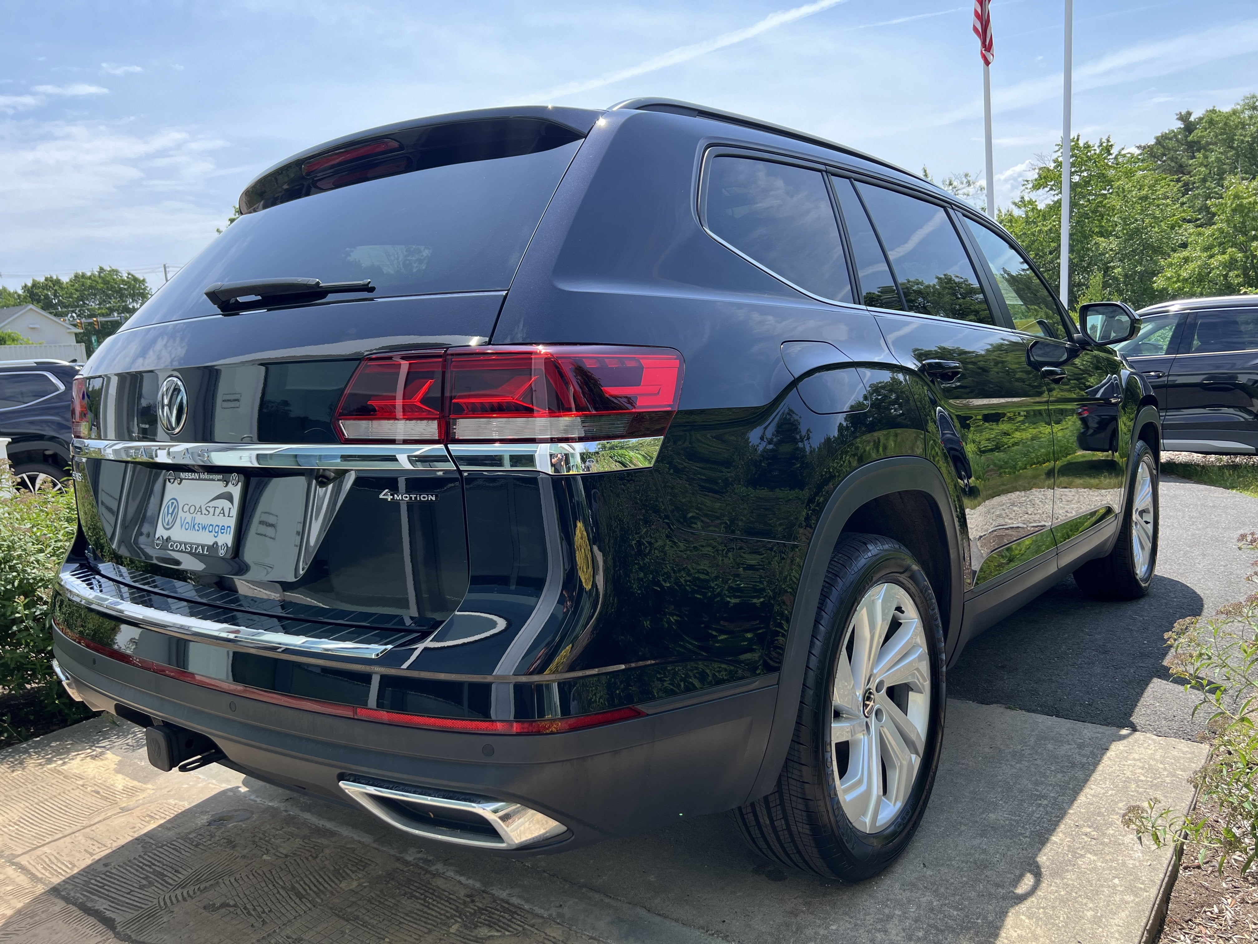 2023 Volkswagen Atlas 3.6L V6 SE w/Technology W/Panoramic Sunroof