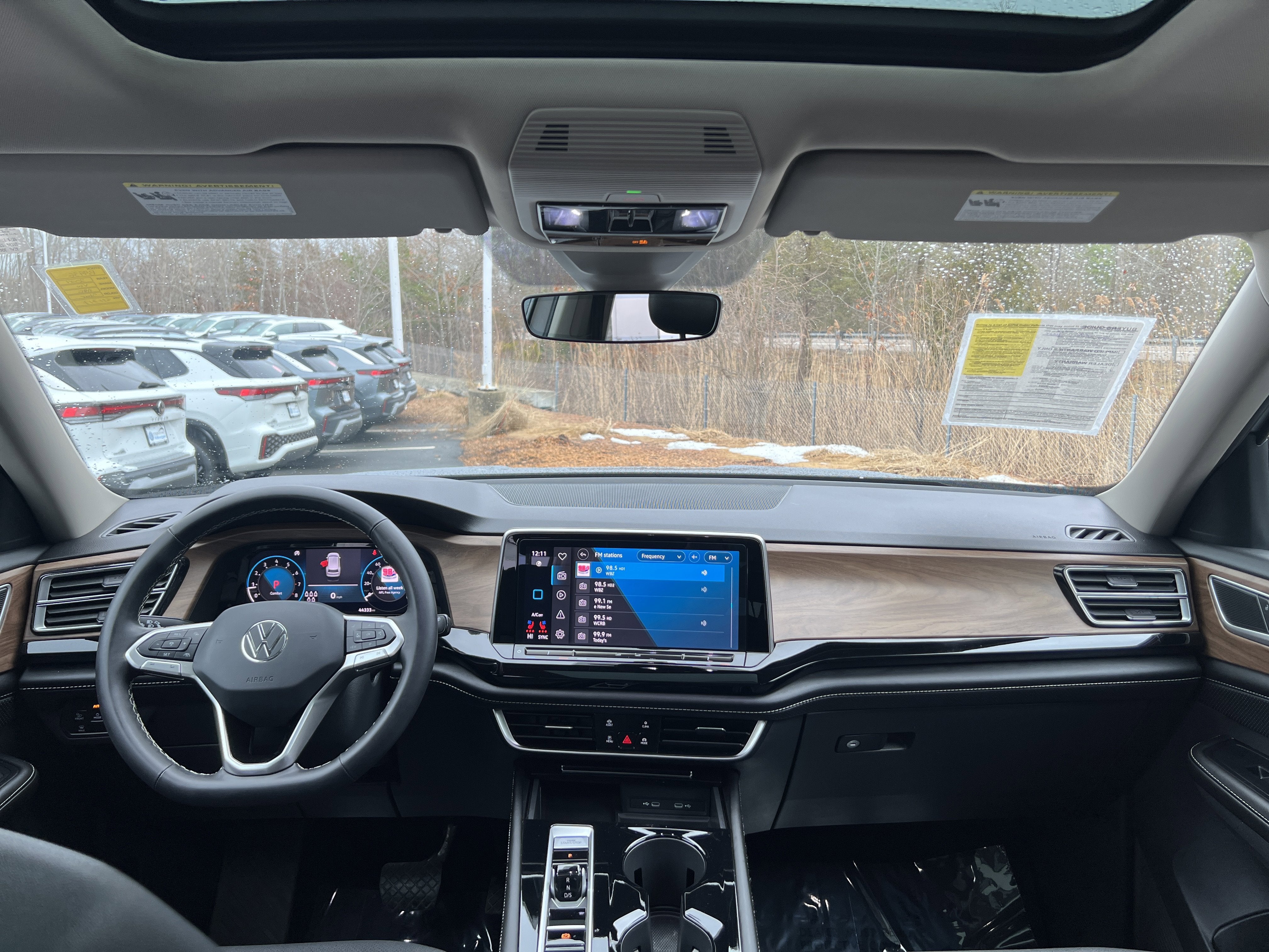 2024 Volkswagen Atlas 2.0T SE w/Technology