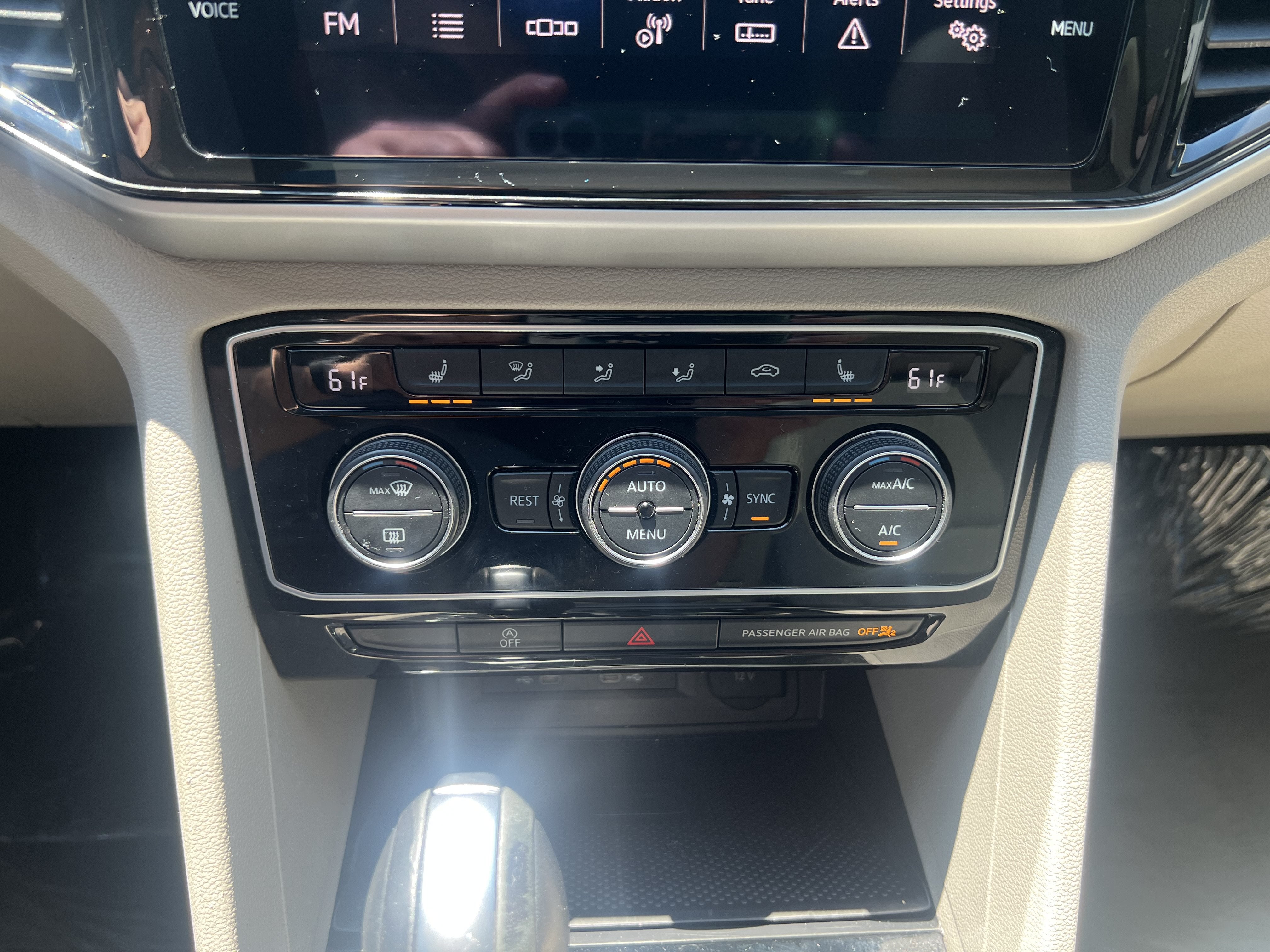 2023 Volkswagen Atlas 3.6L V6 SE w/Technology