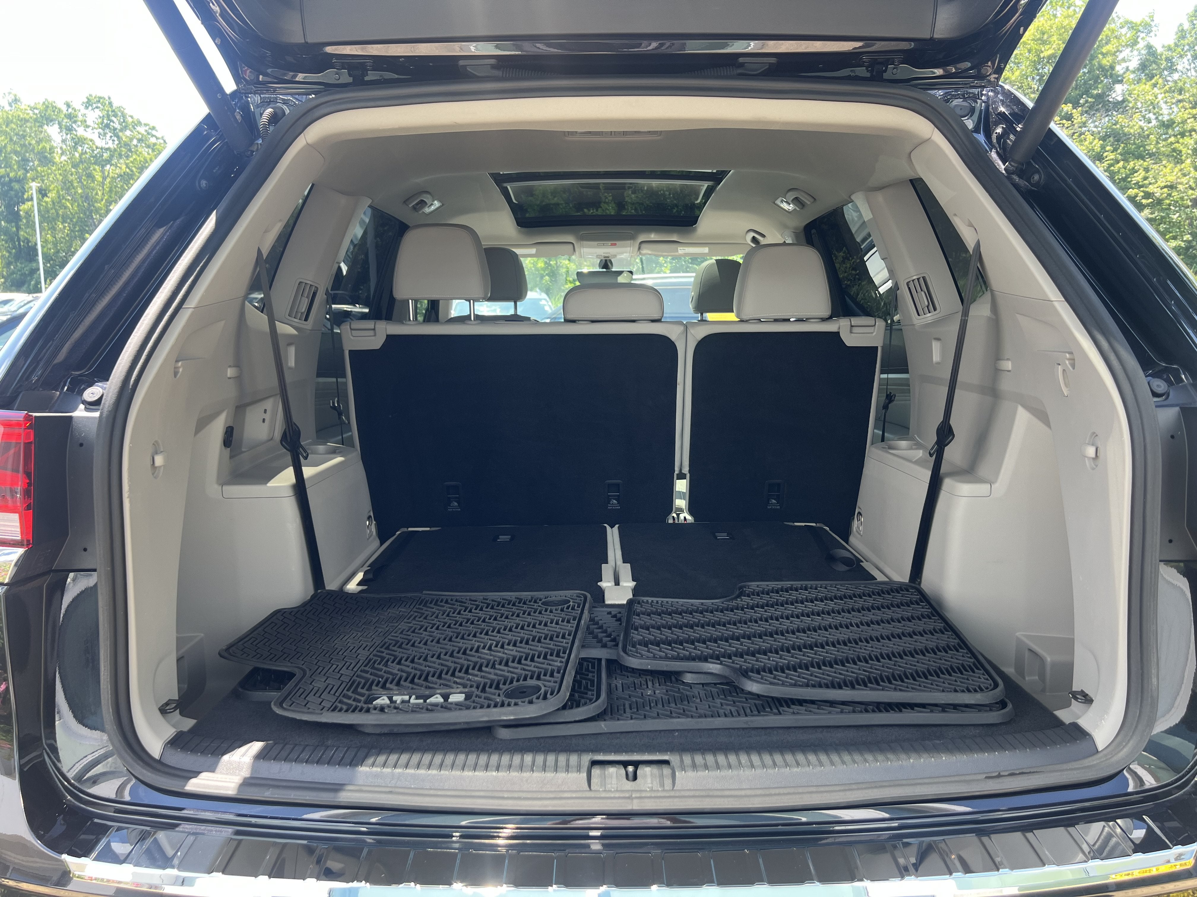2023 Volkswagen Atlas 3.6L V6 SE w/Technology