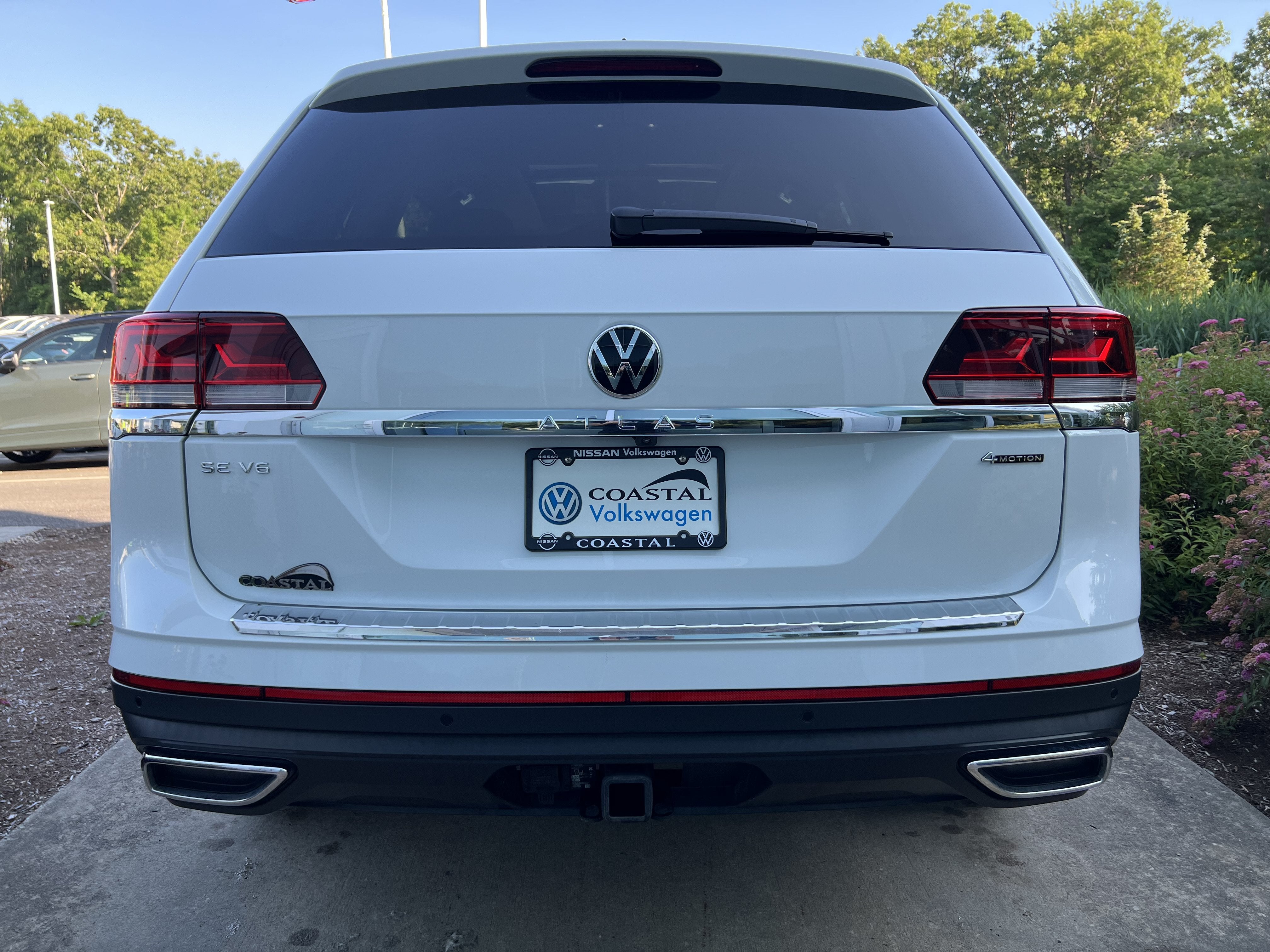 2023 Volkswagen Atlas 3.6L V6 SE w/Technology W/Panoramic Sunroof & Black Wheel Package