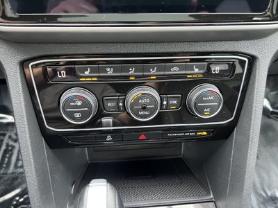2023 Volkswagen Atlas 3.6L V6 SE w/Technology W/Panoramic Sunroof & Black Wheel Package