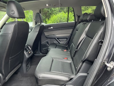 2023 Volkswagen Atlas 3.6L V6 SE w/Technology W/Panoramic Sunroof & Black Wheel Package