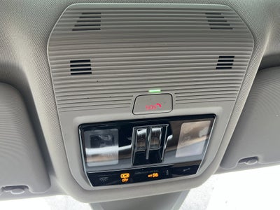 2024 Volkswagen Atlas 2.0T SE w/Technology w/panoramic sunroof and BWP