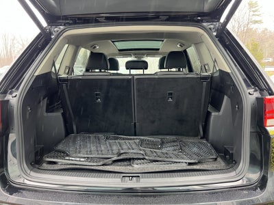 2024 Volkswagen Atlas 2.0T SE w/Technology w/panoramic sunroof and BWP