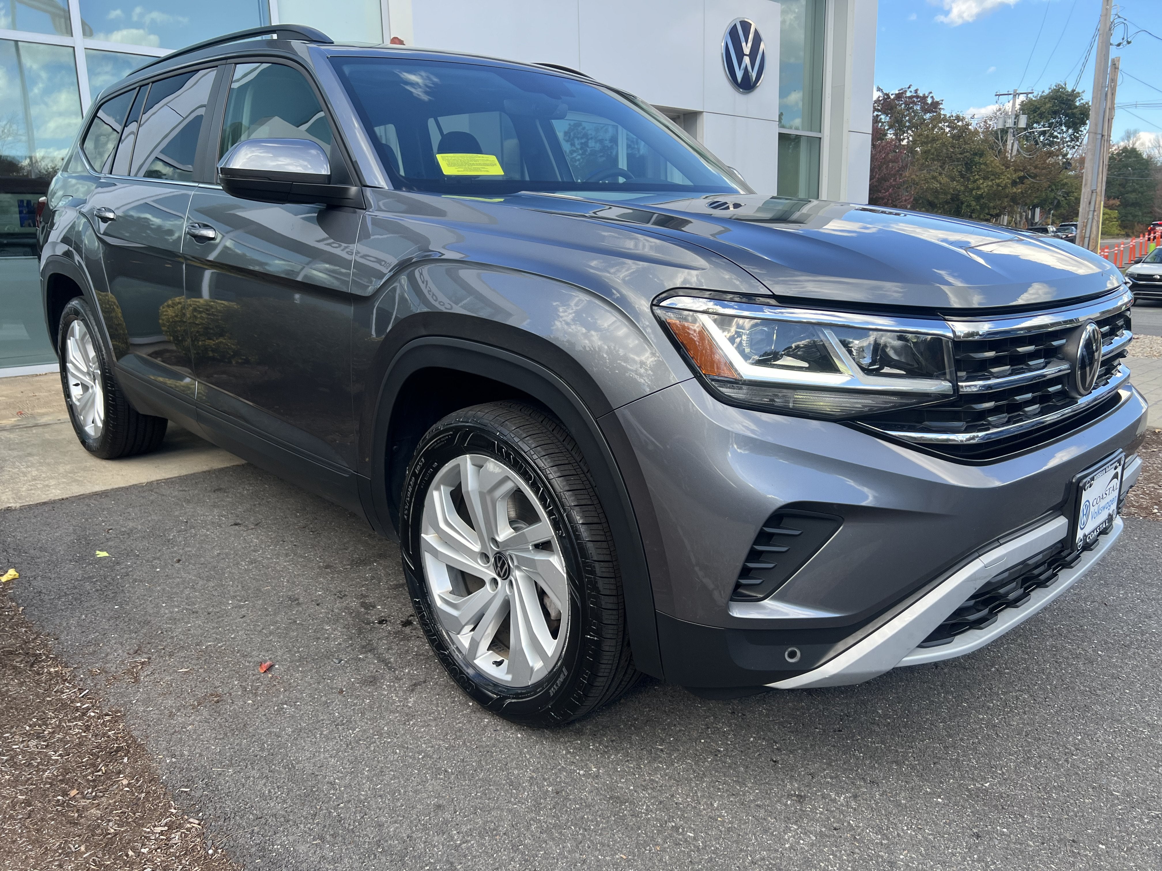 2023 Volkswagen Atlas 3.6L V6 SE w/Technology w/sunroof