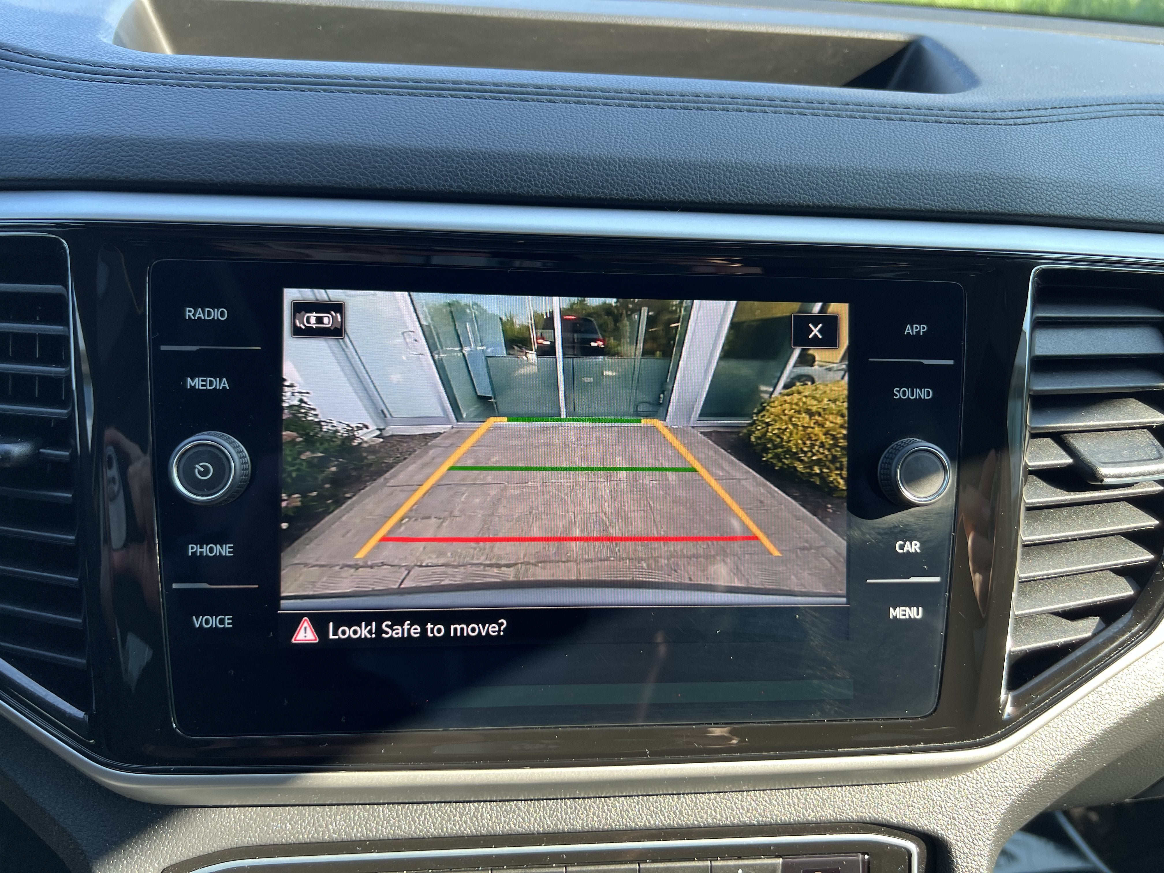 2023 Volkswagen Atlas 3.6L V6 SE w/Technology W/Panoramic Sunroof & Captains Chairs