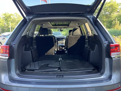 2023 Volkswagen Atlas 3.6L V6 SE w/Technology W/Panoramic Sunroof & Captains Chairs