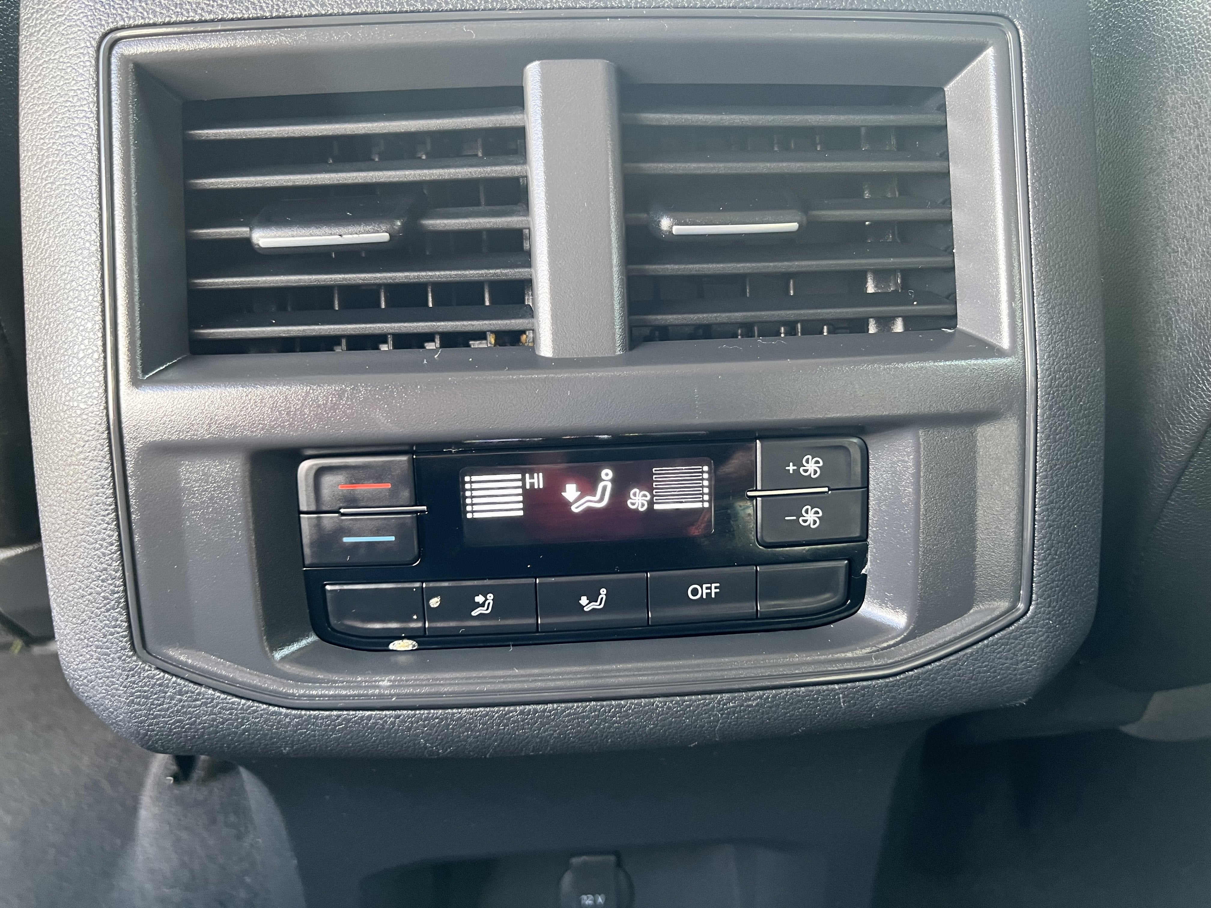 2023 Volkswagen Atlas 2.0T SE