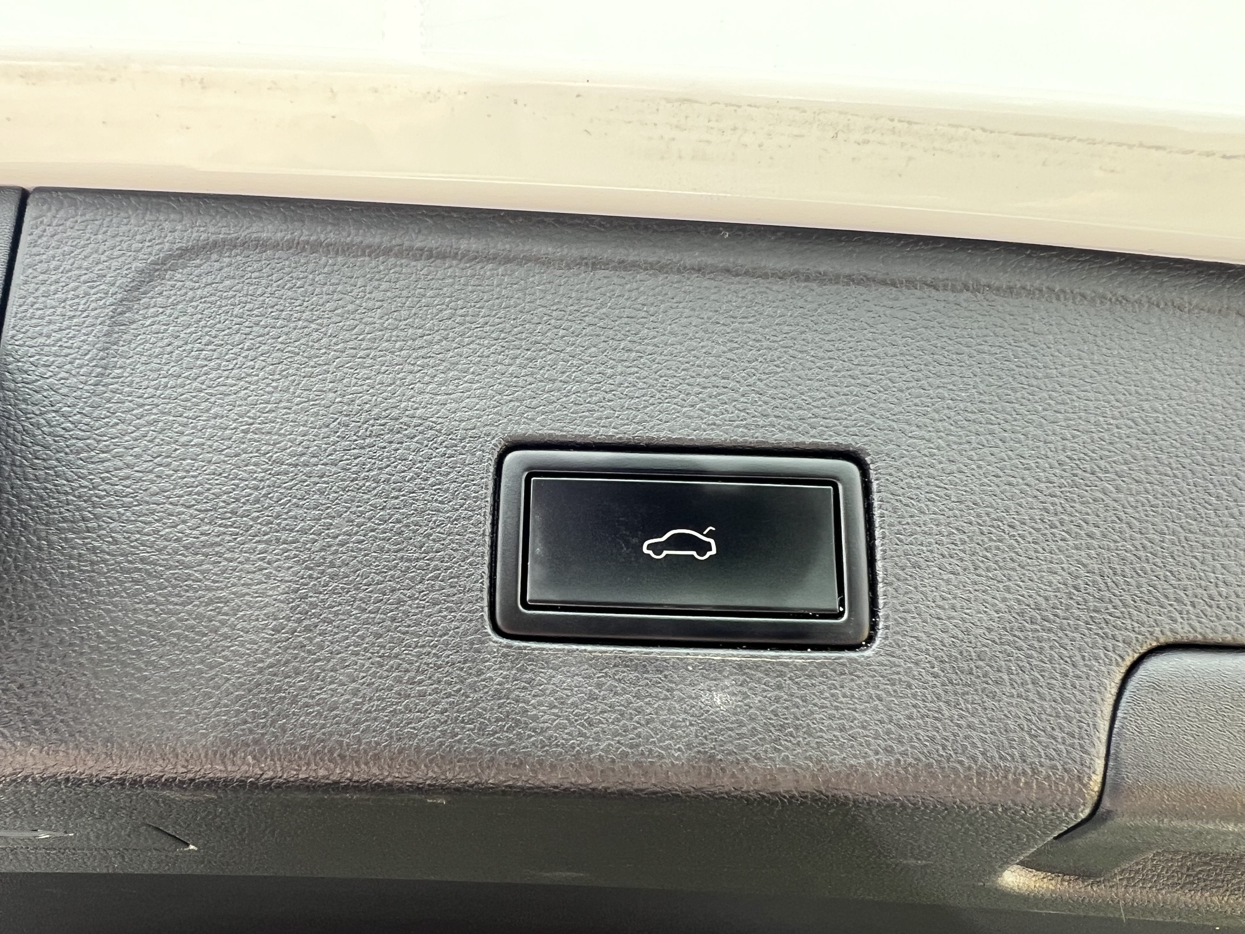 2020 Volkswagen Atlas Cross Sport 3.6L V6 SEL Premium