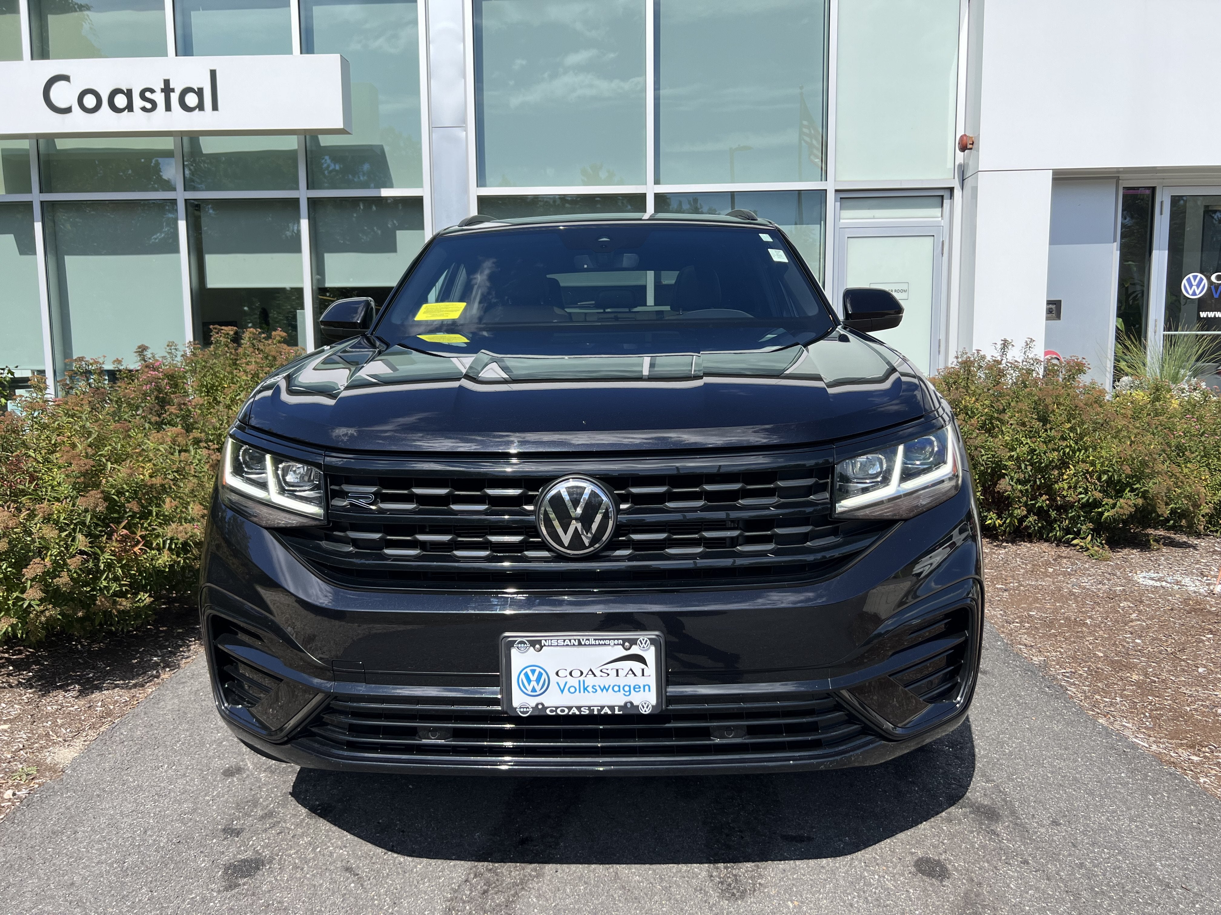 2023 Volkswagen Atlas Cross Sport 2.0T SEL R-Line Black