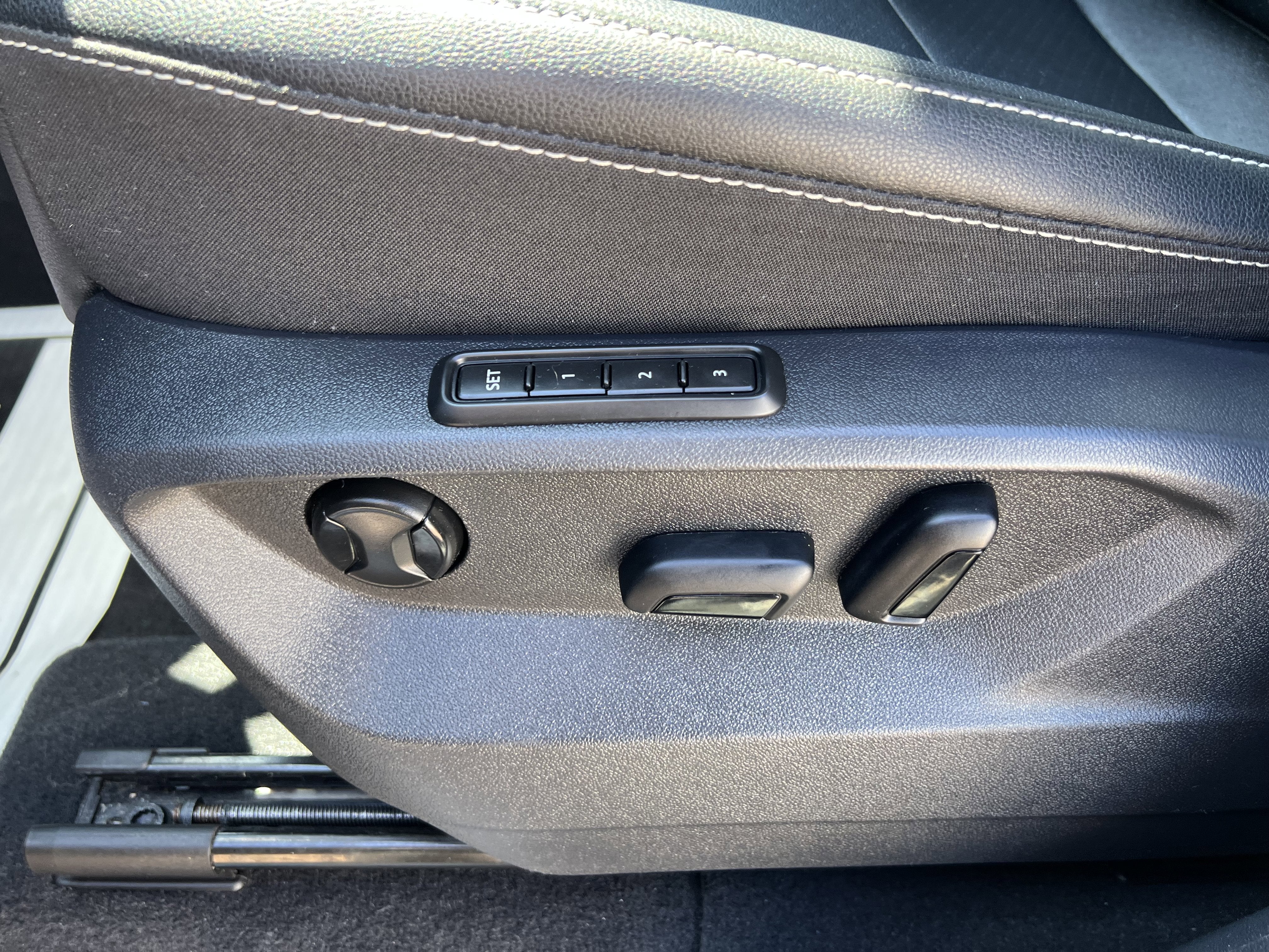 2023 Volkswagen Atlas 3.6L V6 SEL R-Line Black