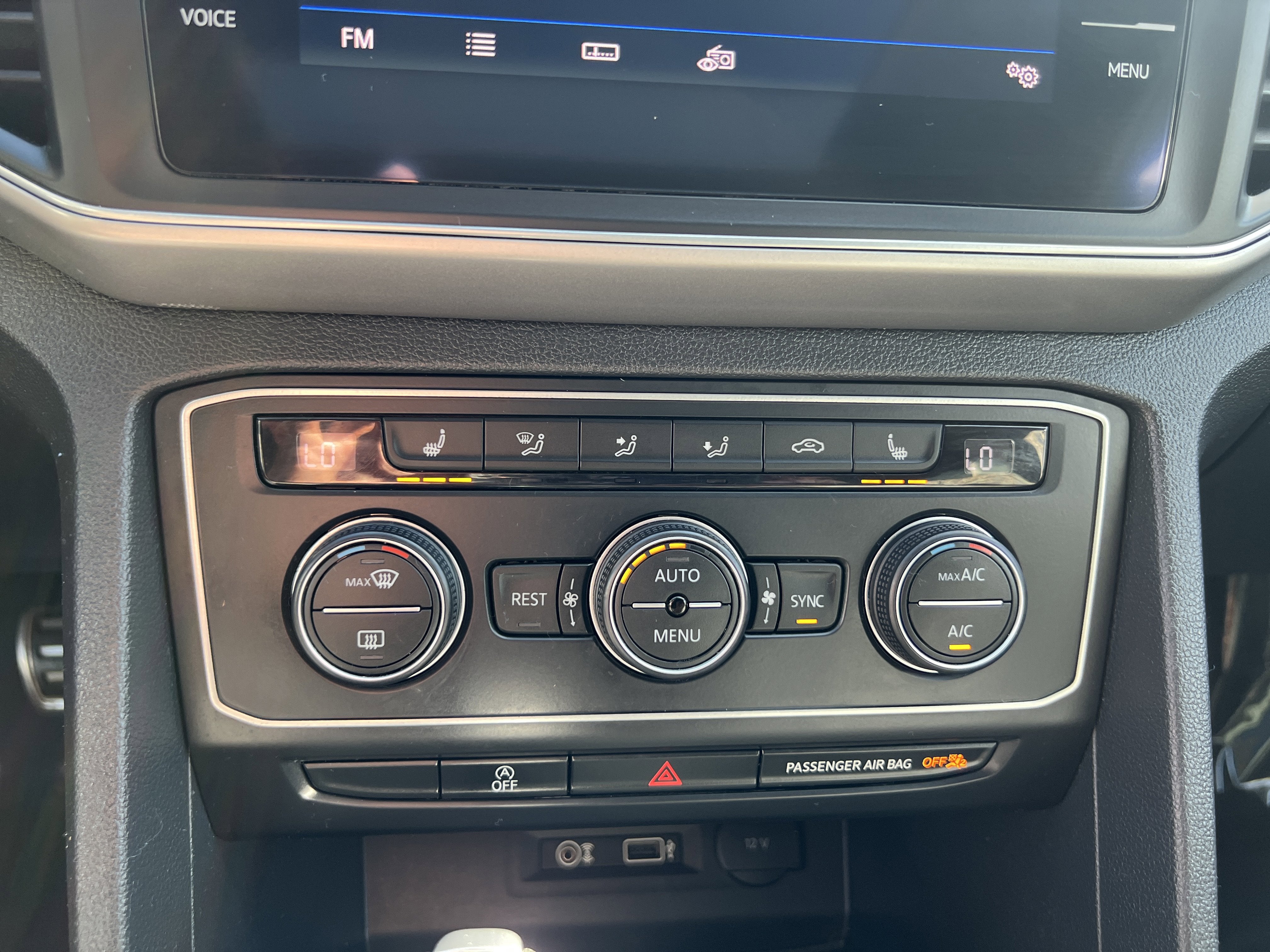 2019 Volkswagen Atlas 3.6L V6 SE w/Technology R-Line