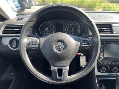 2013 Volkswagen Passat TDI SE w/Sunroof