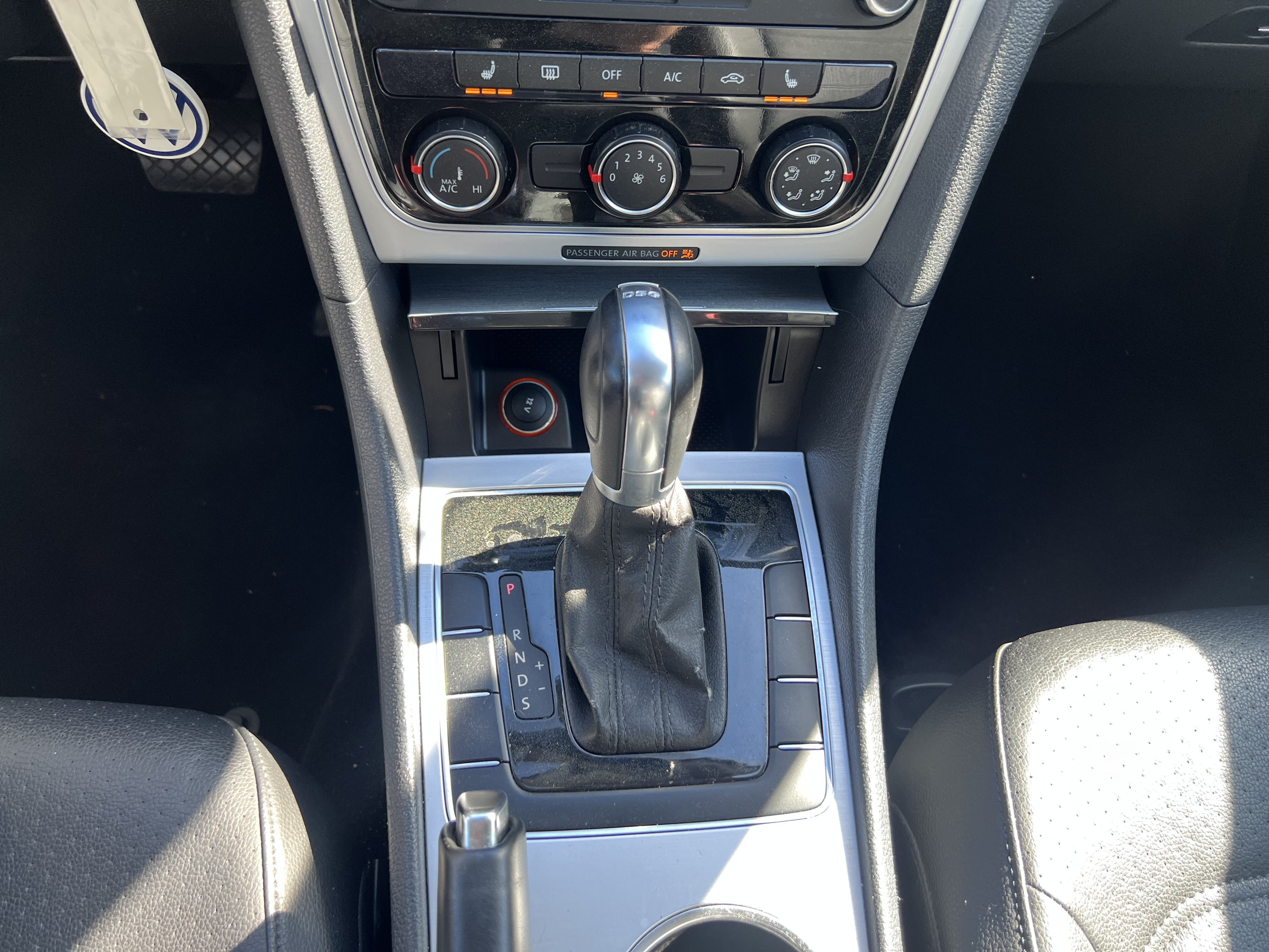 2013 Volkswagen Passat TDI SE w/Sunroof