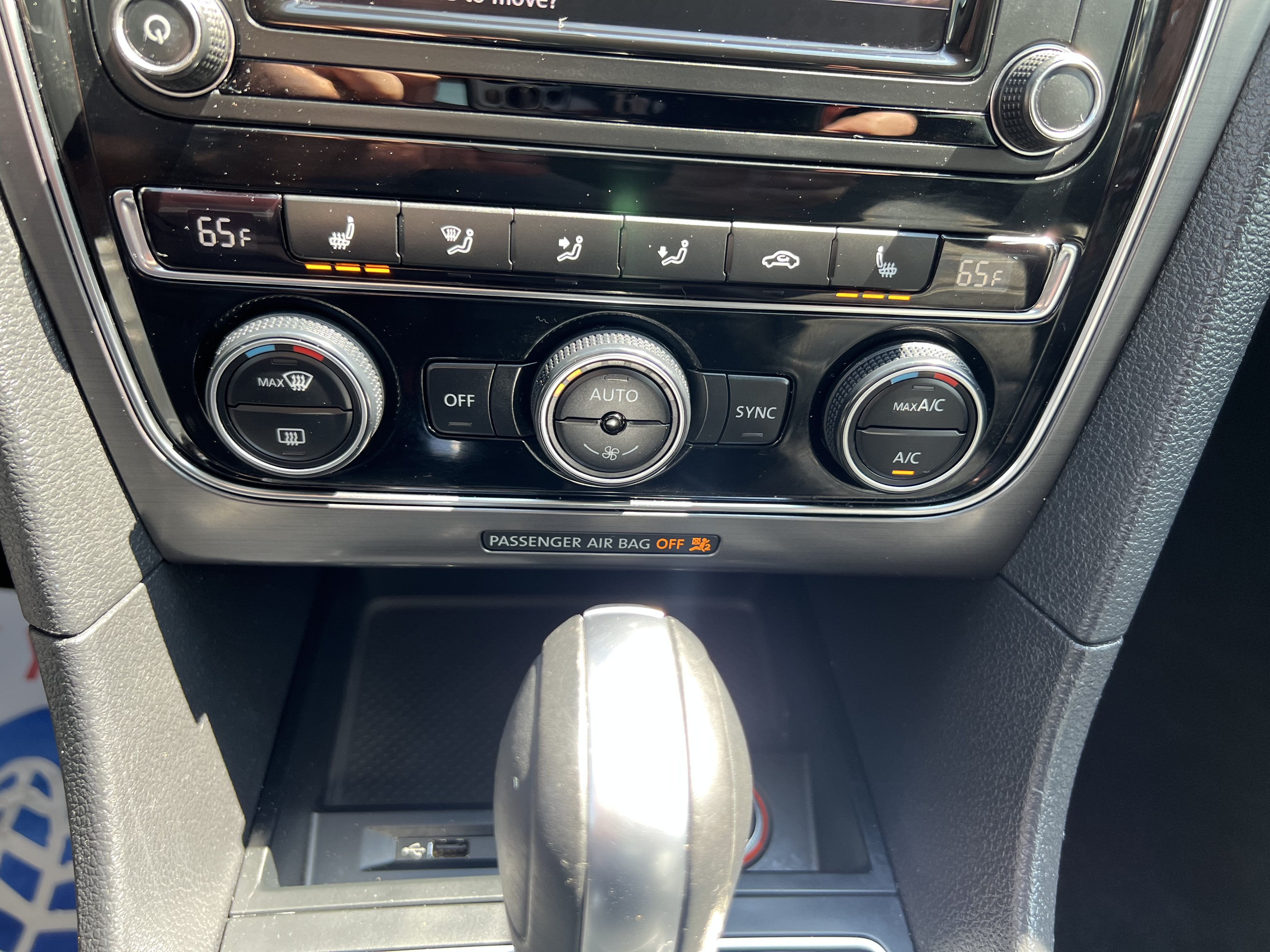 2017 Volkswagen Passat R-Line w/Comfort Pkg