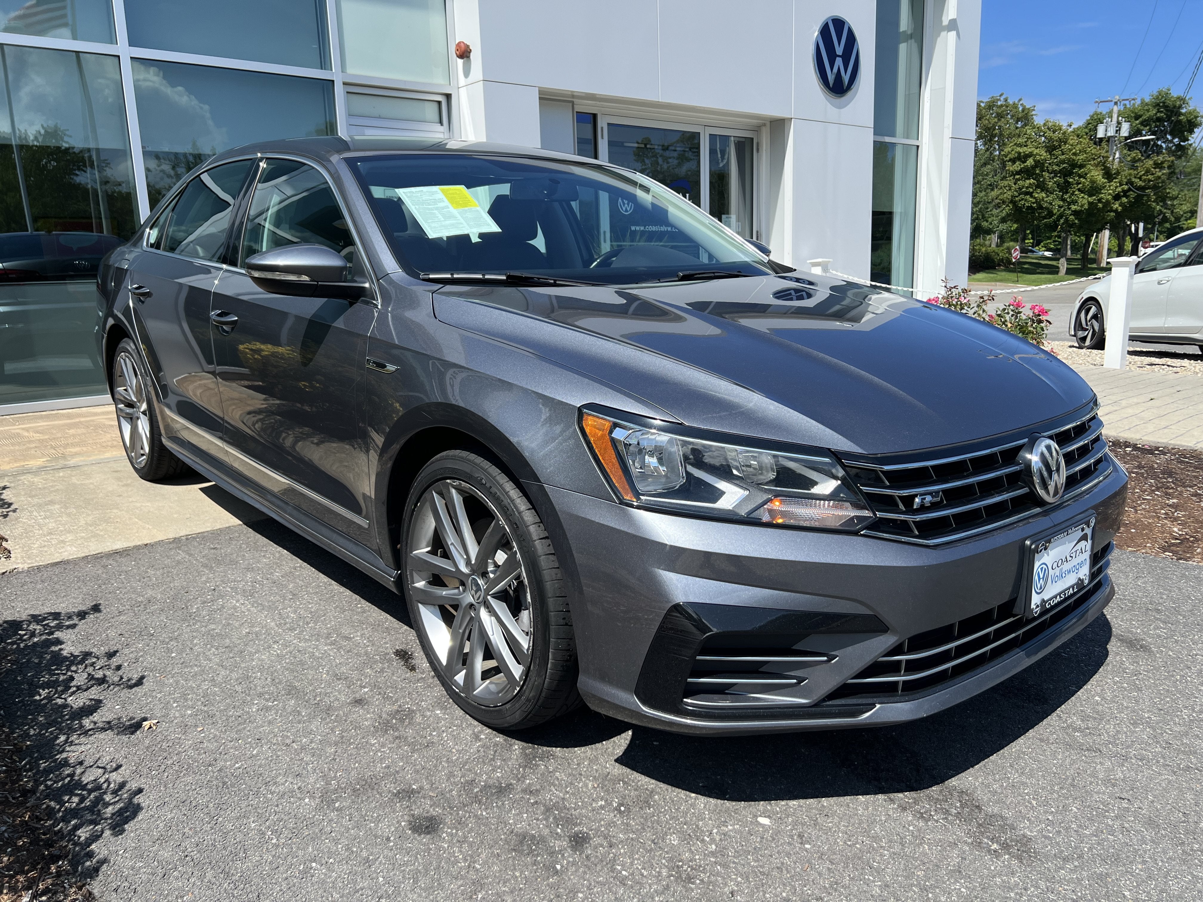 2017 Volkswagen Passat R-Line w/Comfort Pkg
