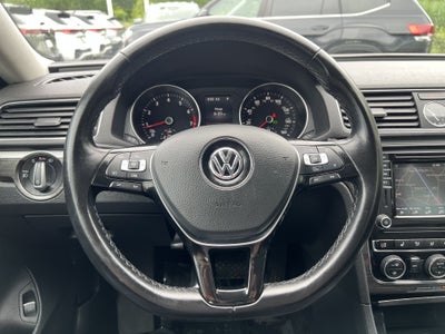 2017 Volkswagen Passat 1.8T SE w/Technology
