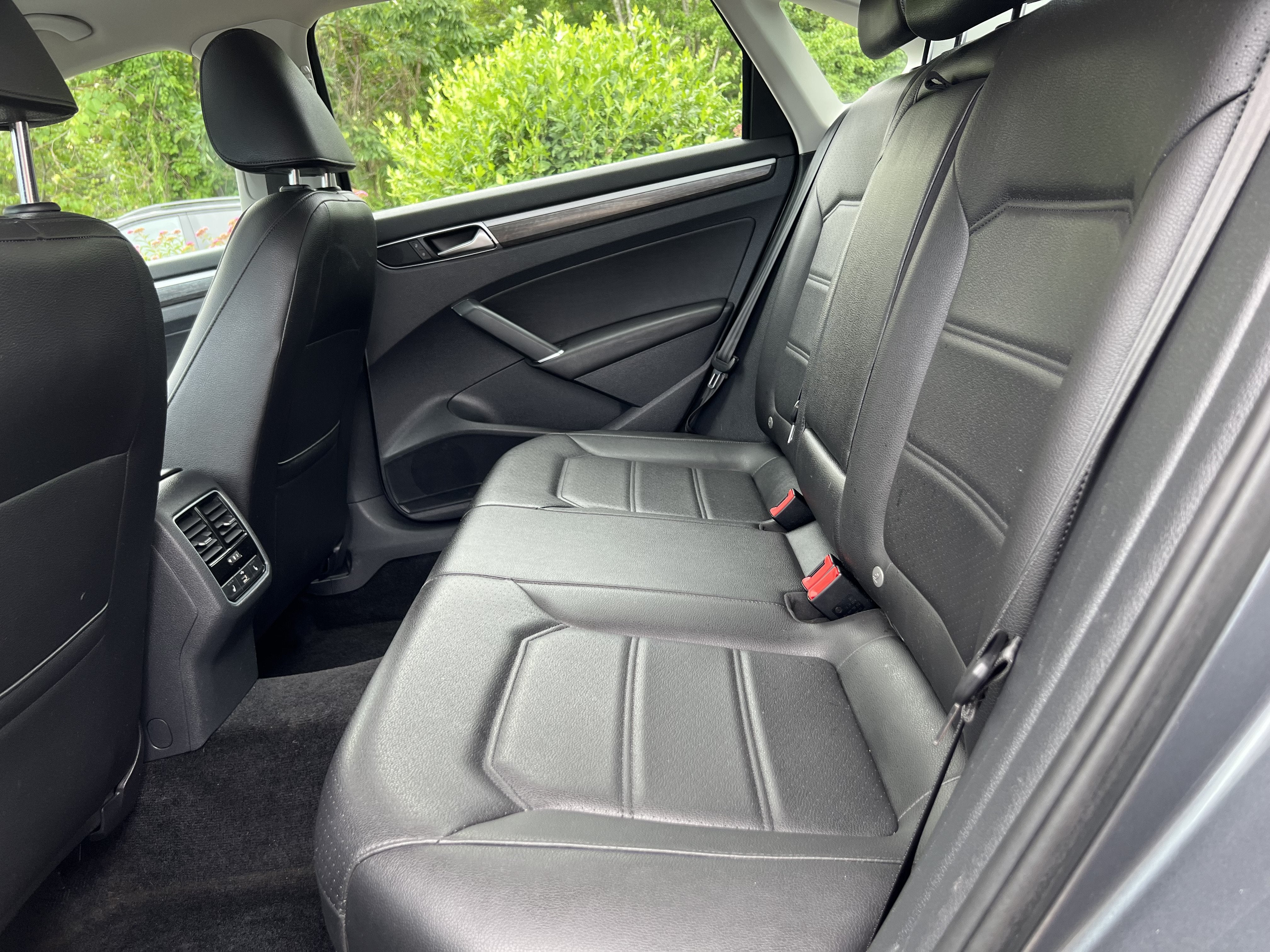 2017 Volkswagen Passat 1.8T SE w/Technology
