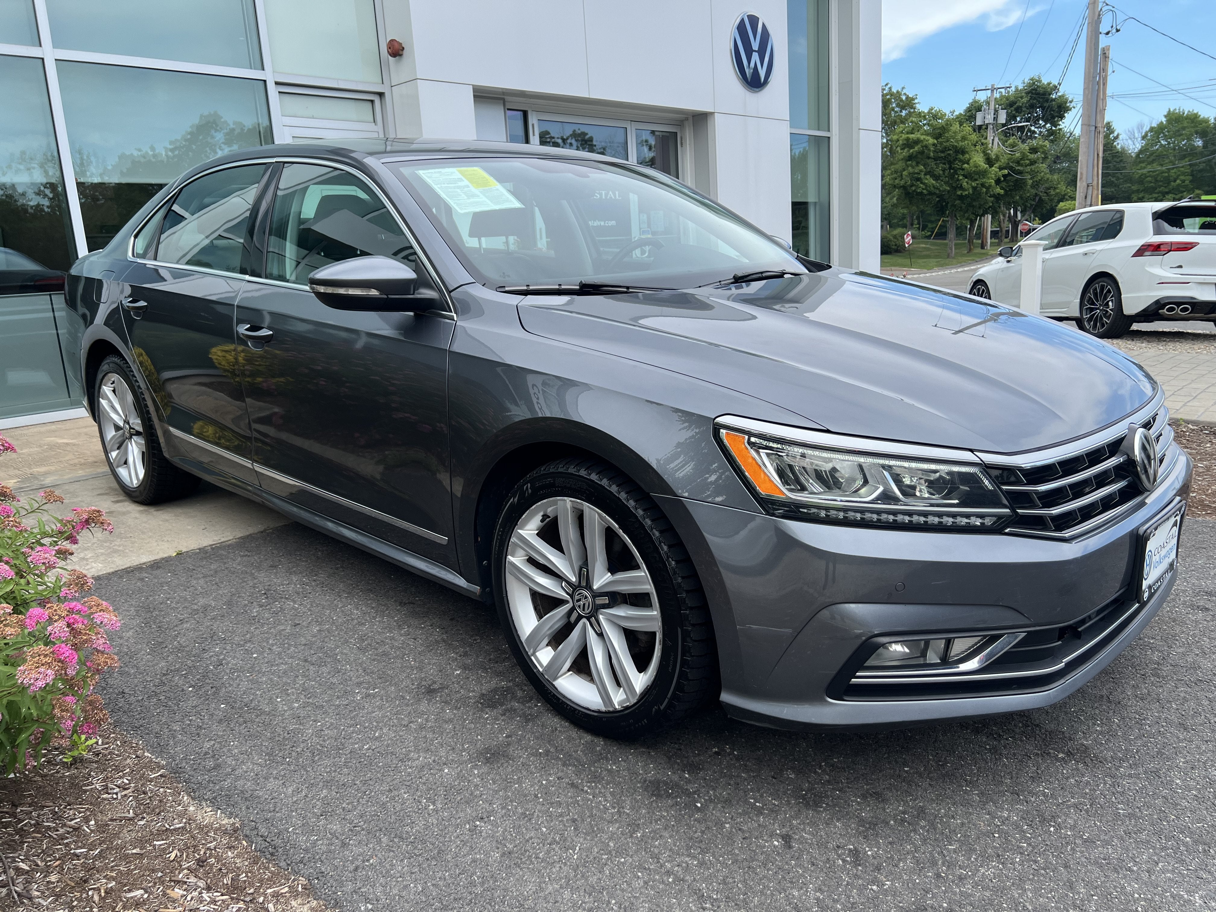 2017 Volkswagen Passat 1.8T SE w/Technology