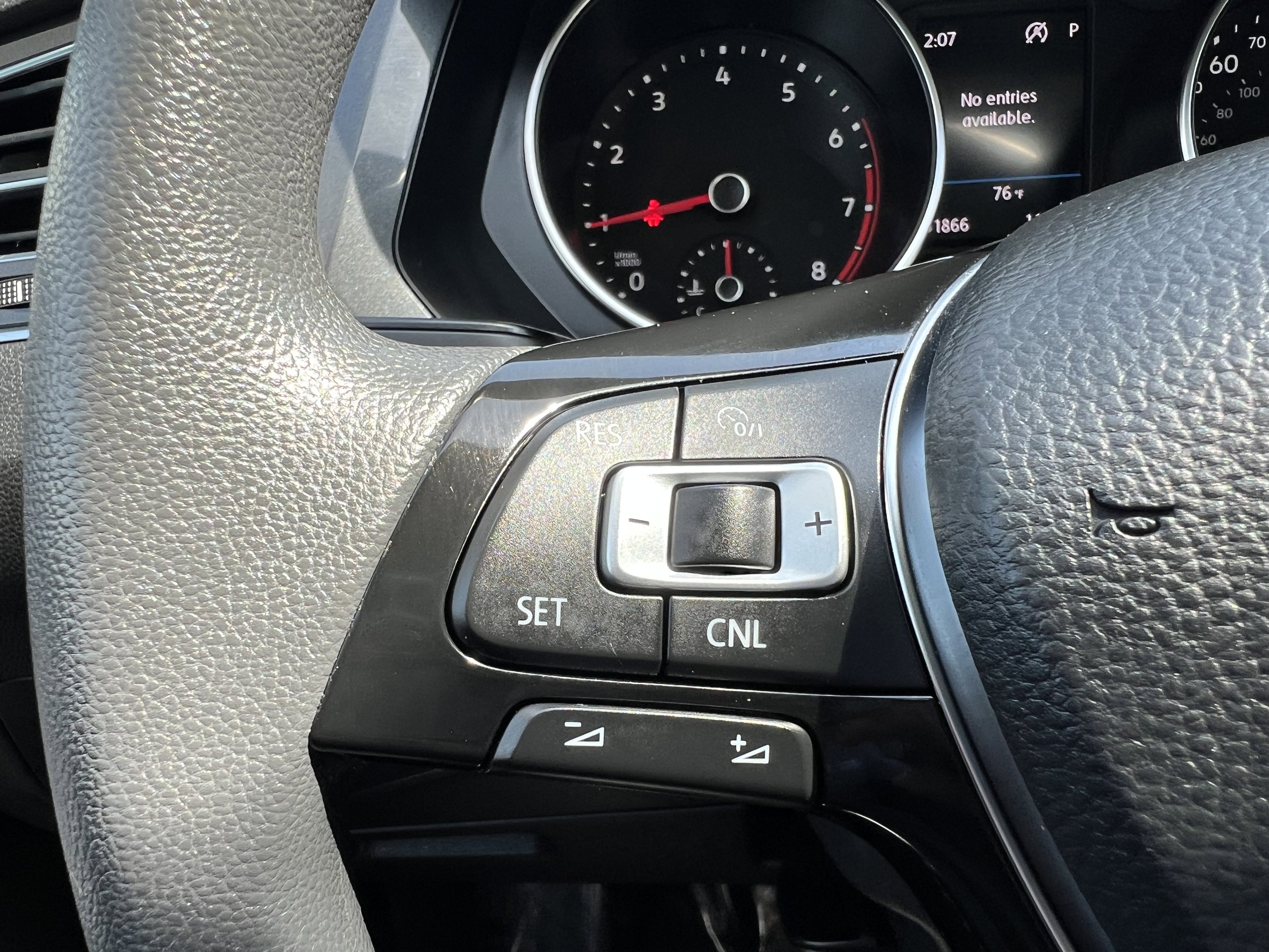 2018 Volkswagen Tiguan S