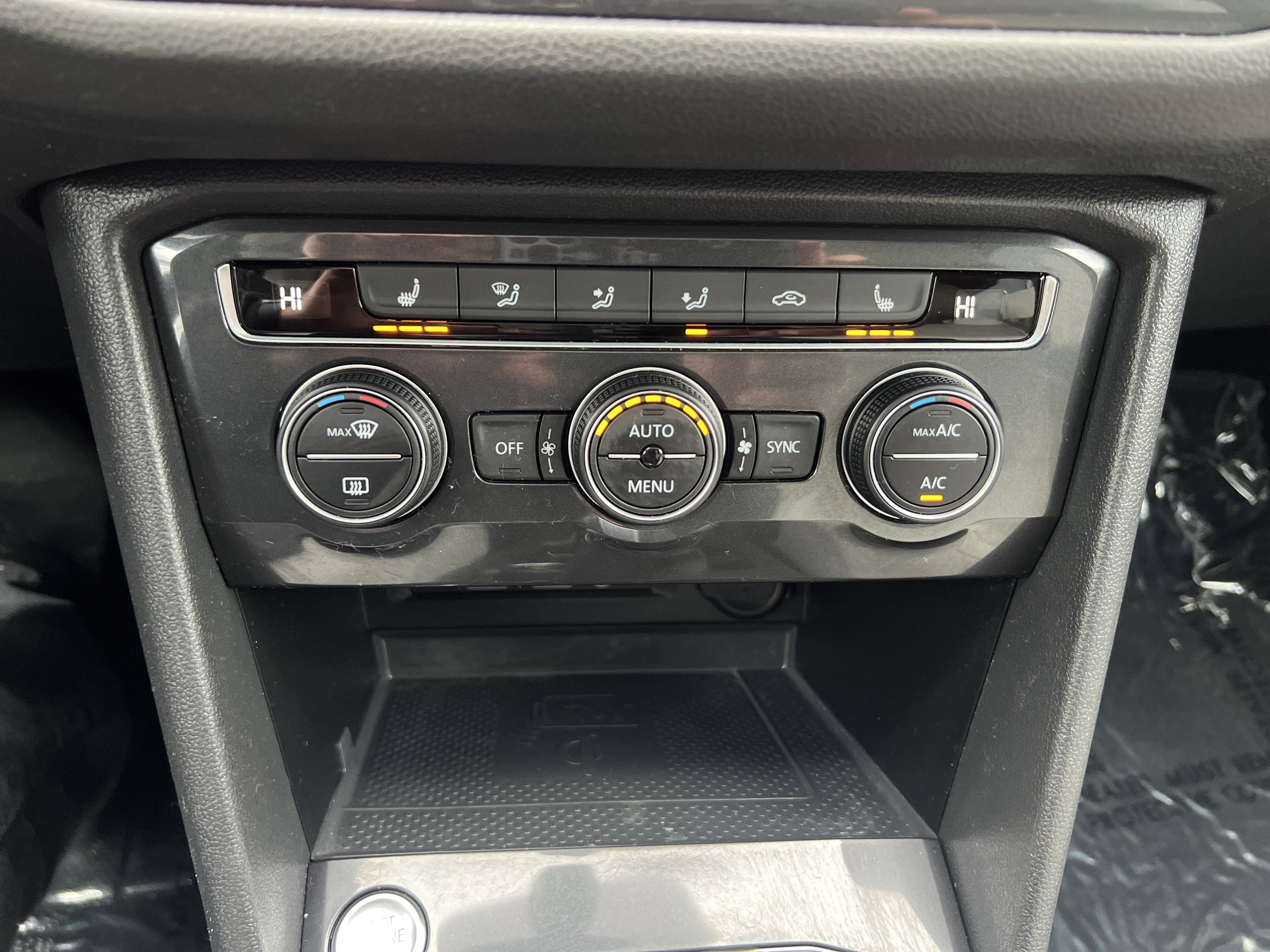 2020 Volkswagen Tiguan SE R-Line Black