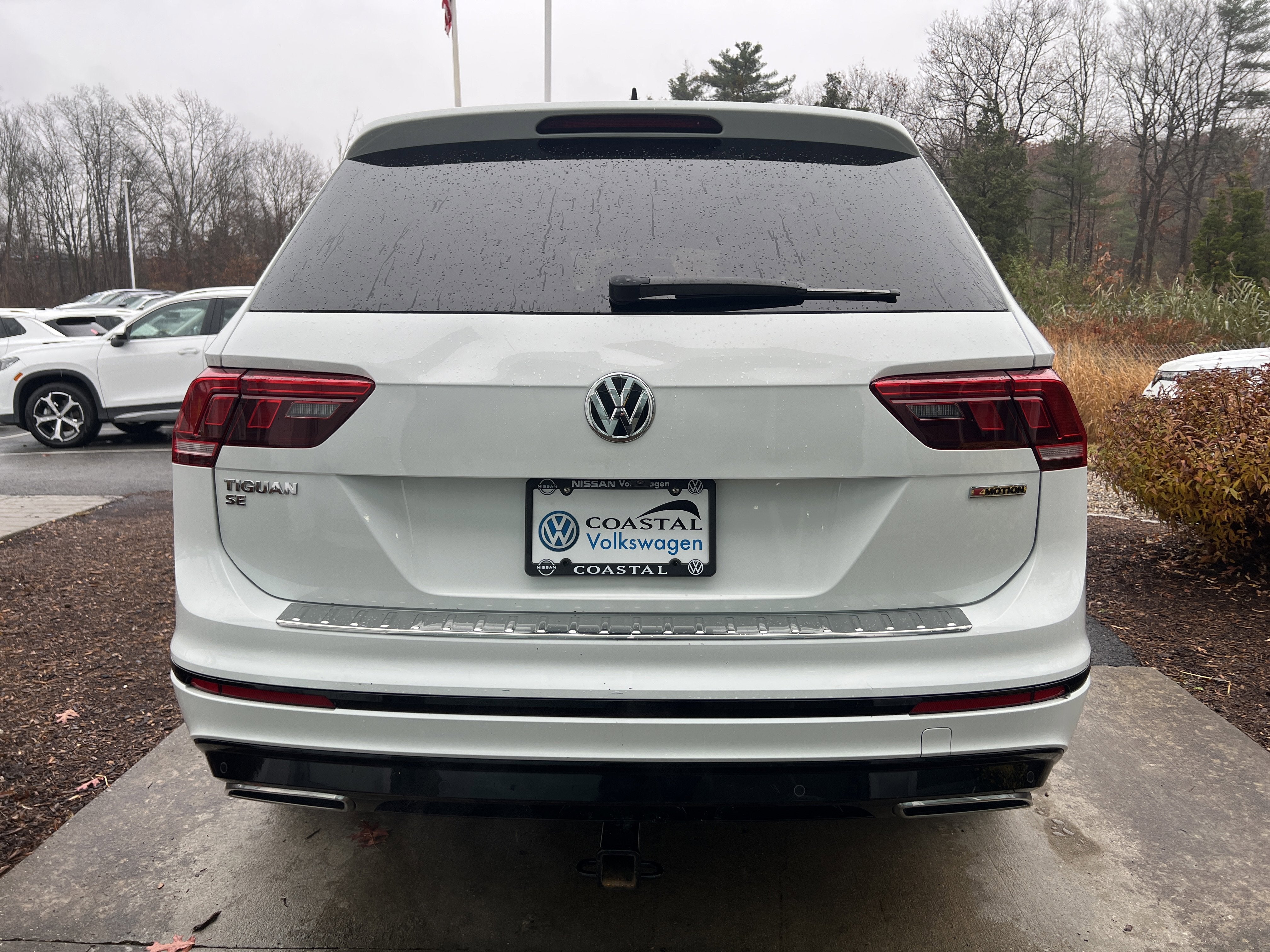 2020 Volkswagen Tiguan SE R-Line Black