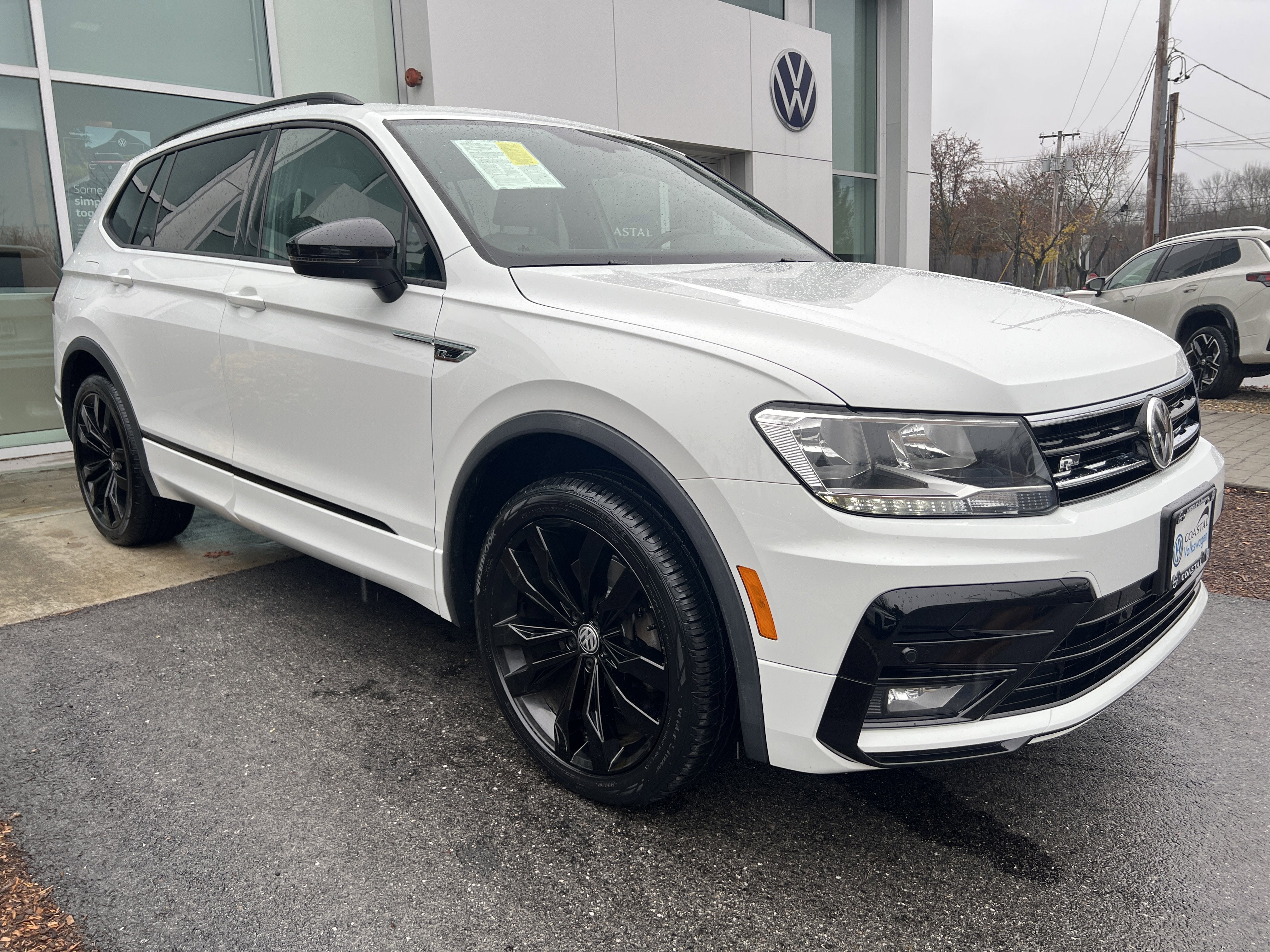 2020 Volkswagen Tiguan SE R-Line Black
