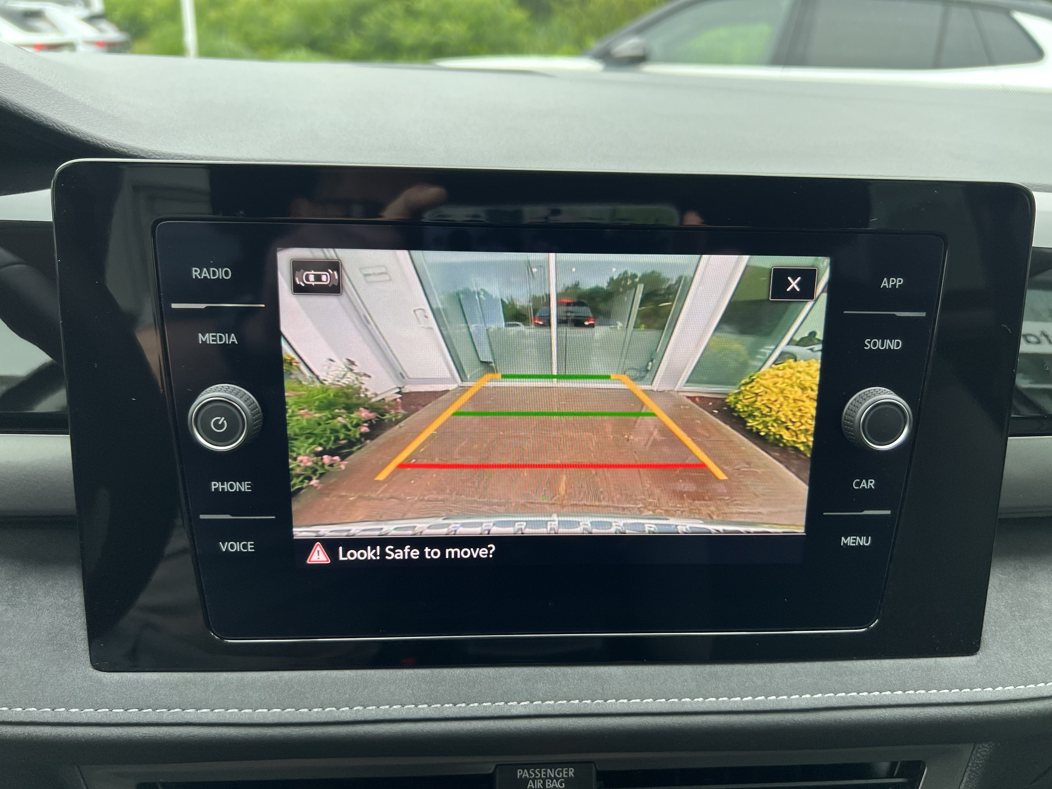 2025 Volkswagen Taos SE Black