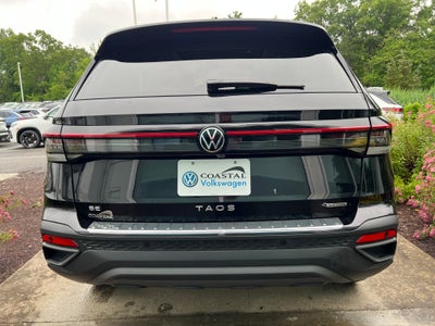 2025 Volkswagen Taos SE Black