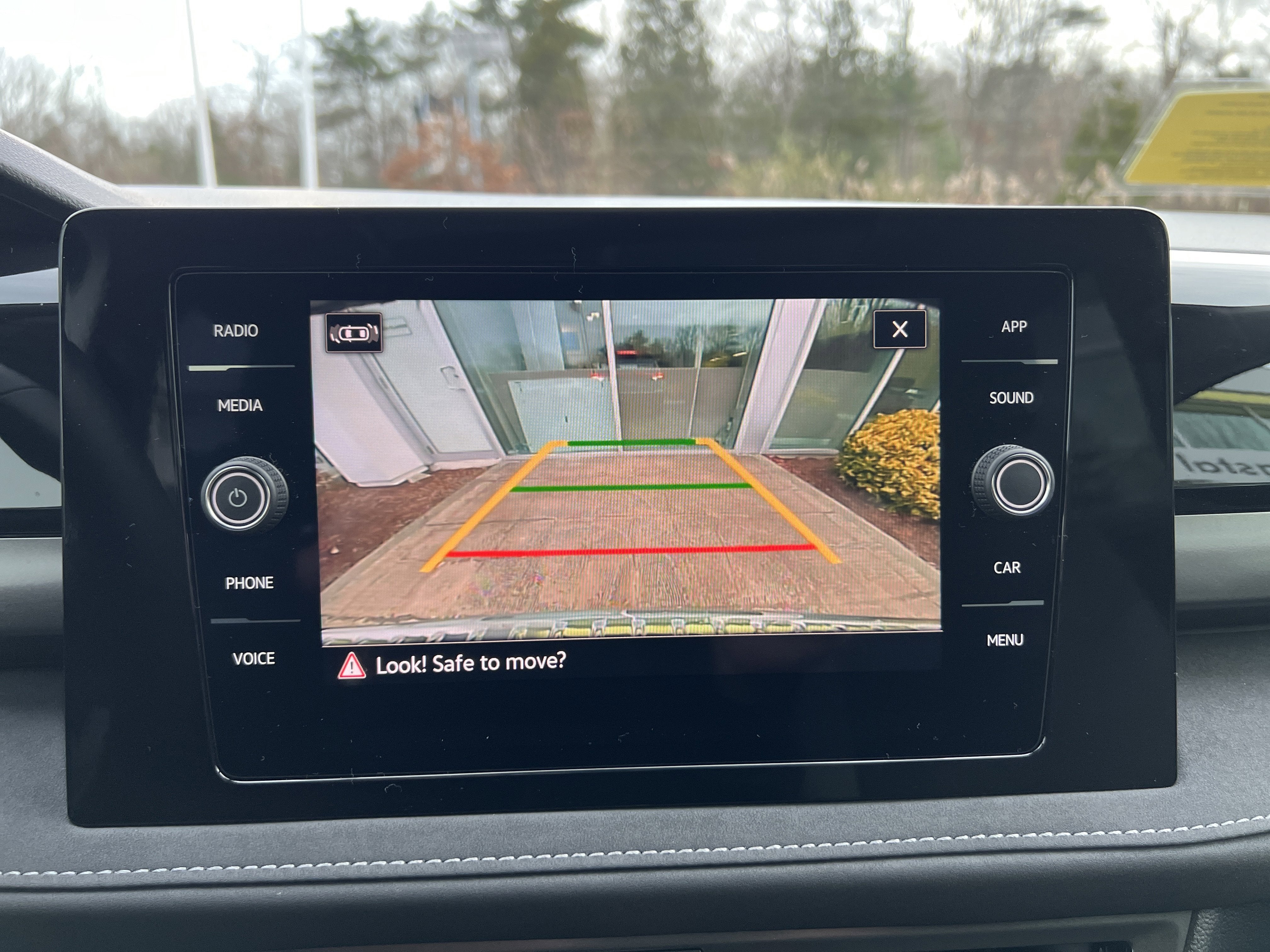 2025 Volkswagen Taos SE Black